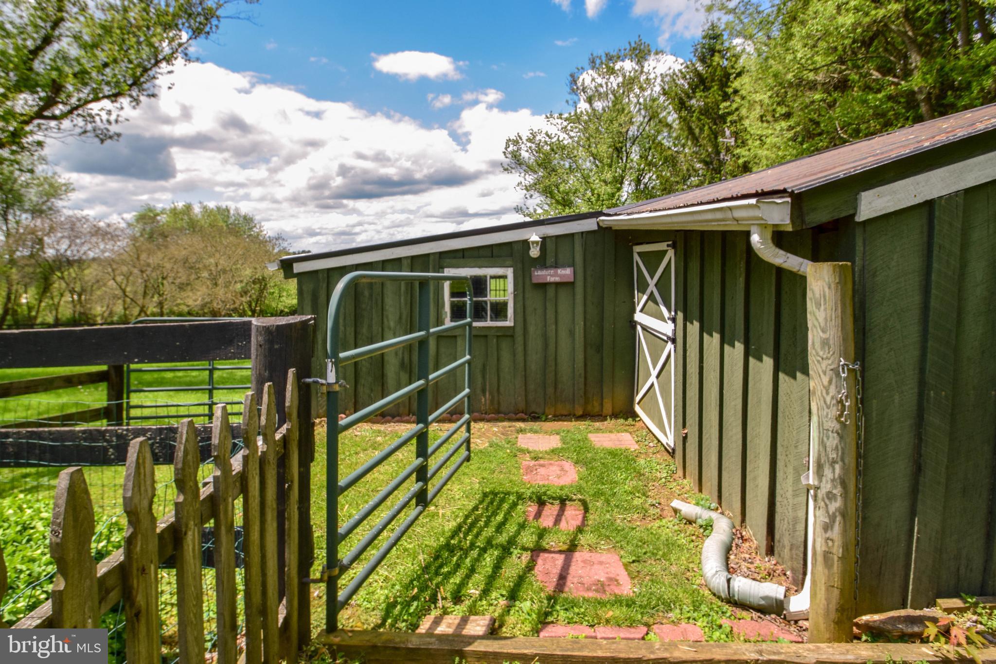 MY LADY'S MANOR - Residential