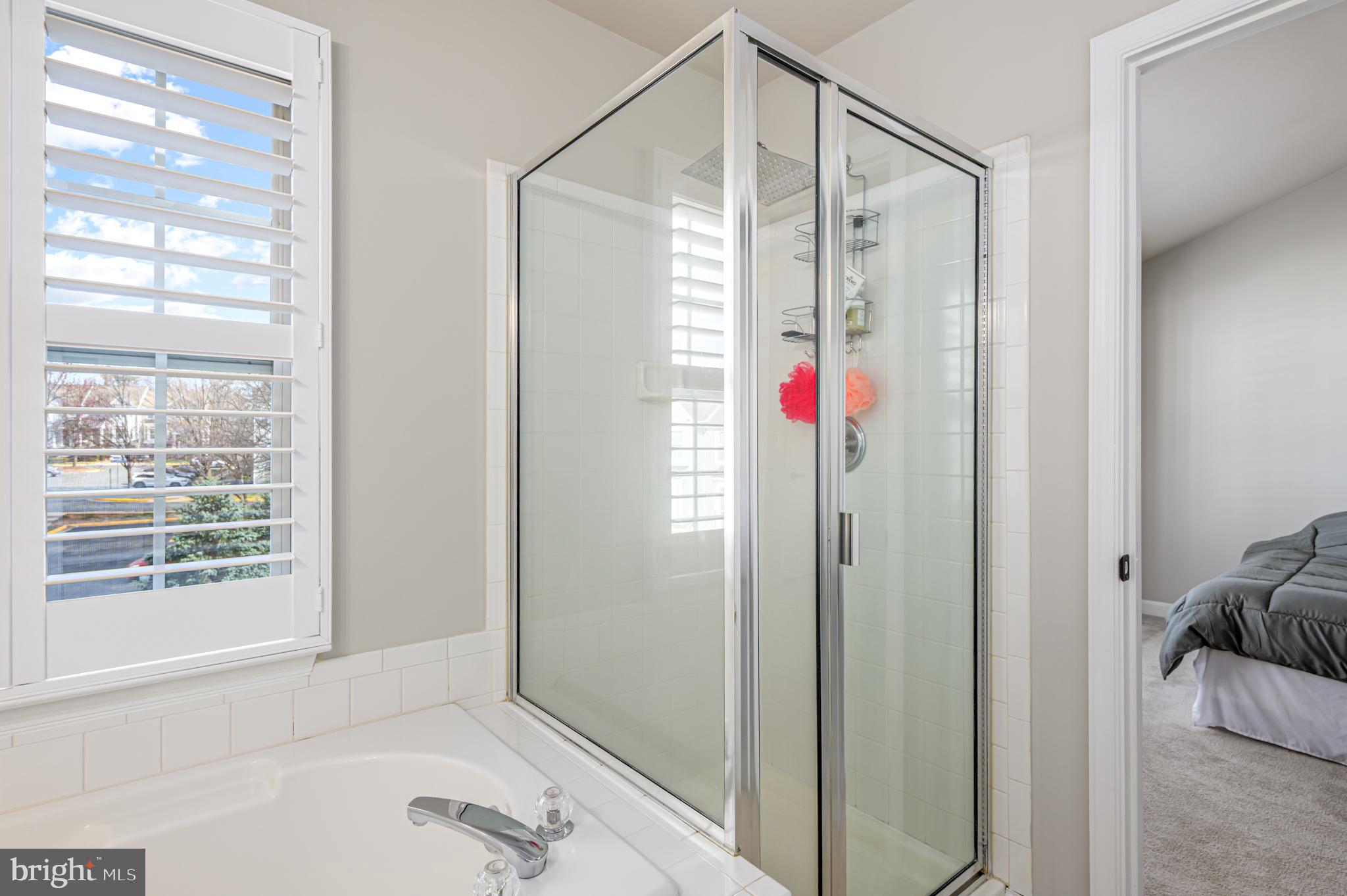 LOWES ISLAND - Residential