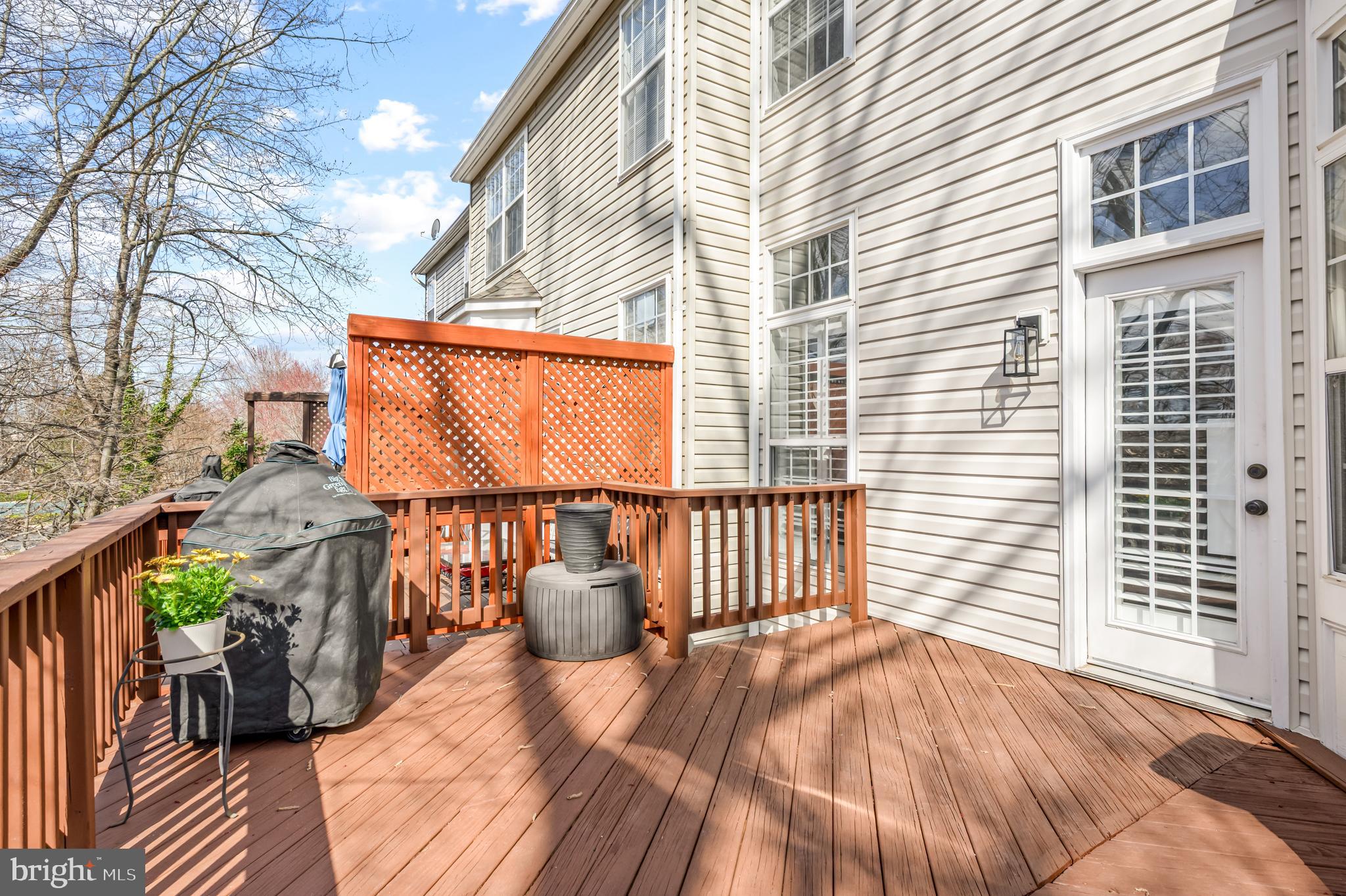 LOWES ISLAND - Residential