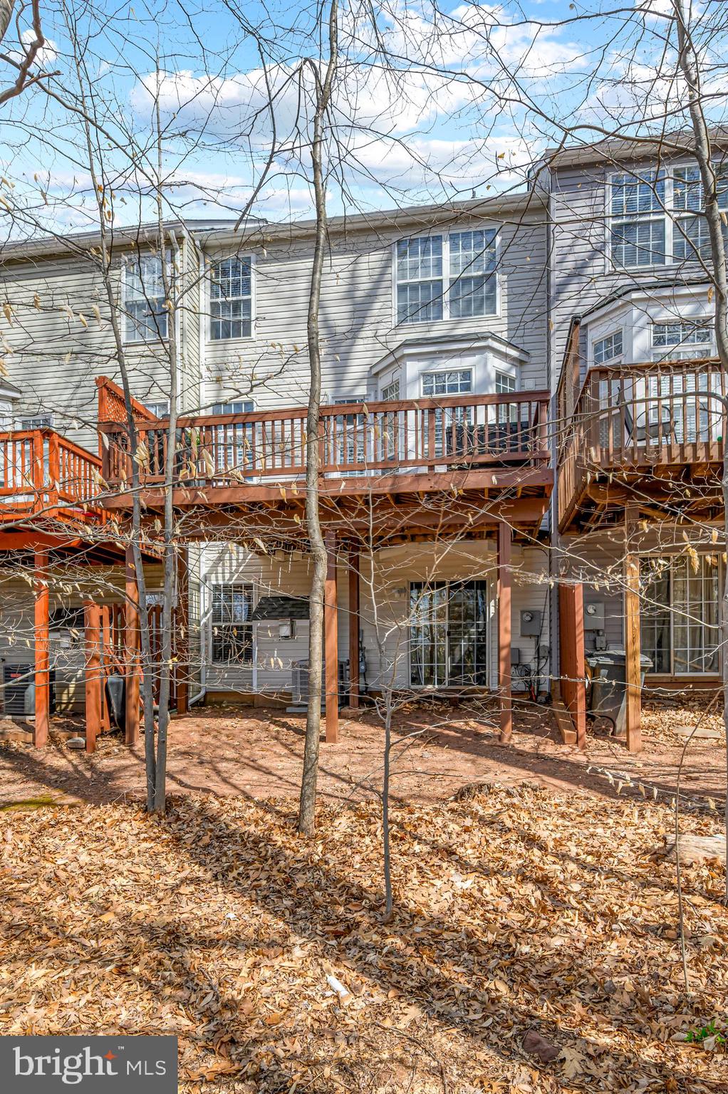 LOWES ISLAND - Residential