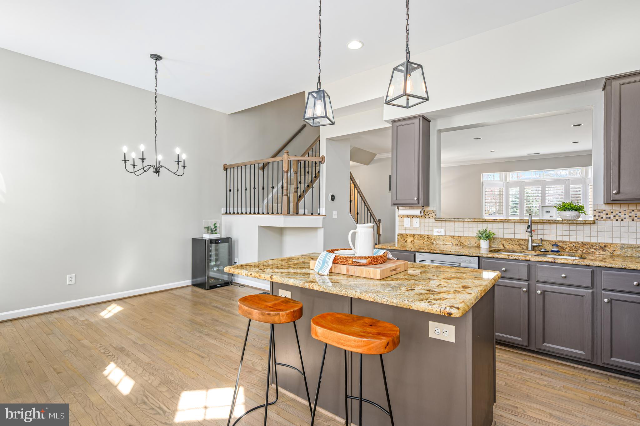 LOWES ISLAND - Residential