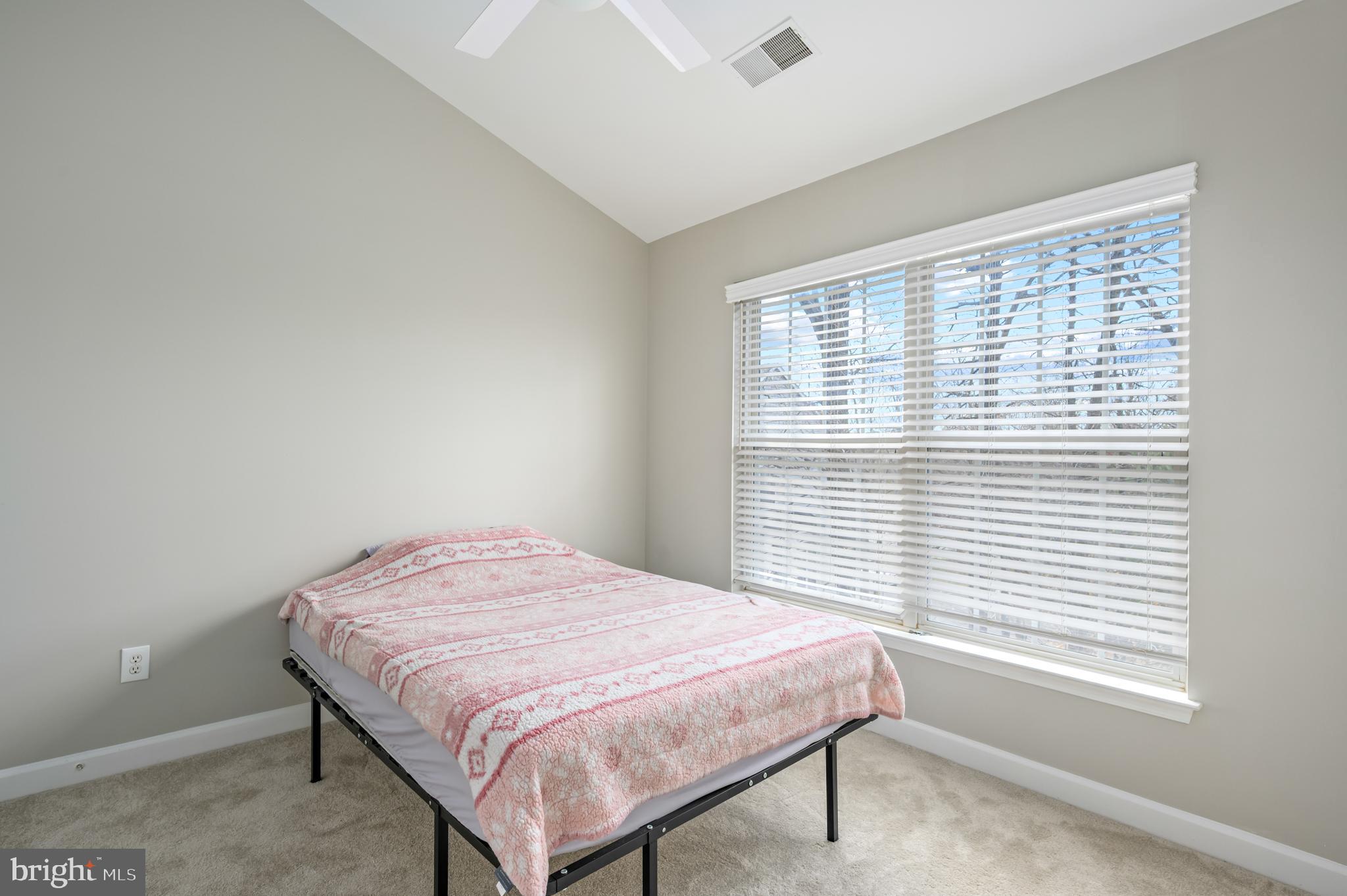 LOWES ISLAND - Residential