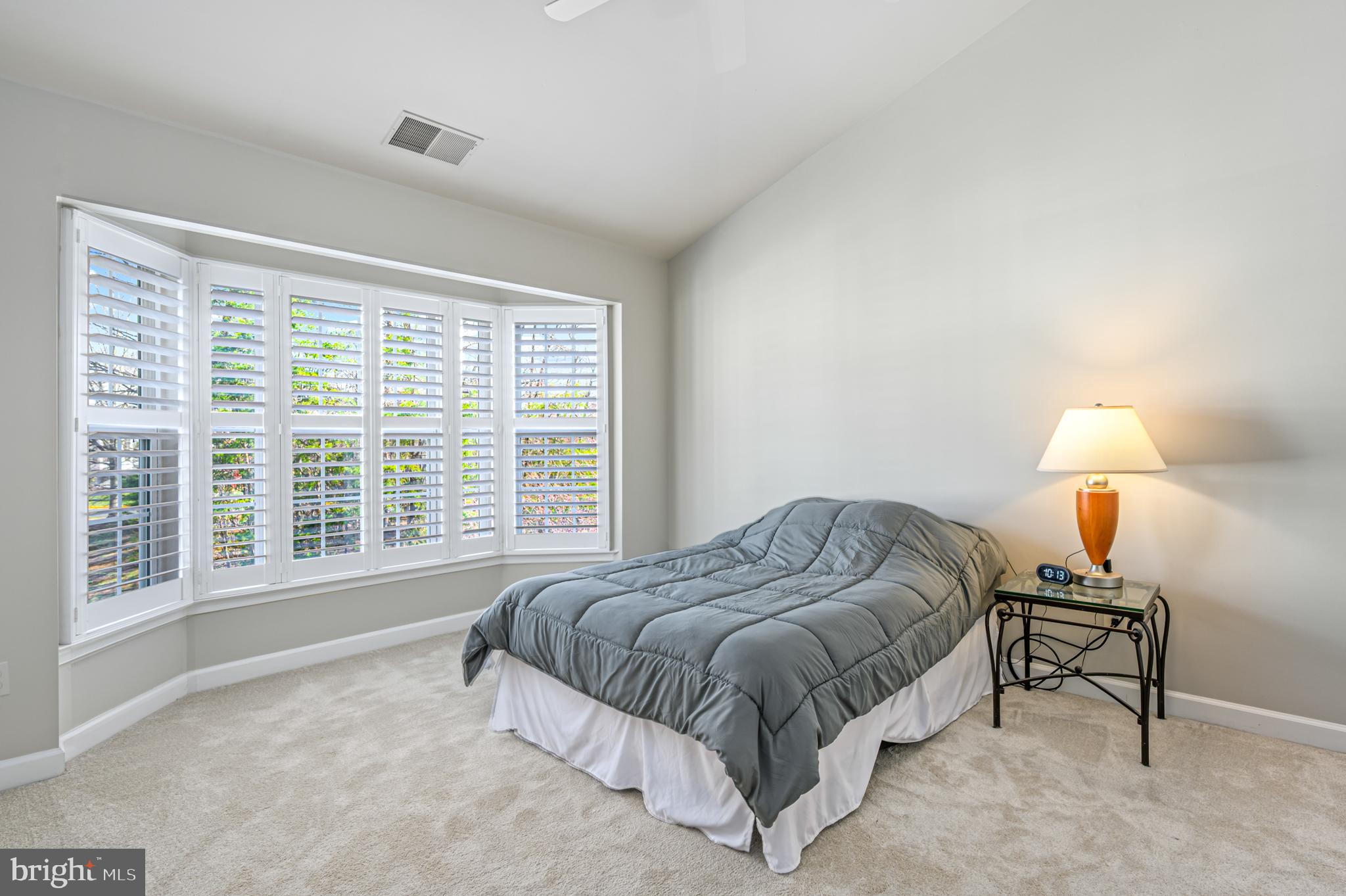 LOWES ISLAND - Residential