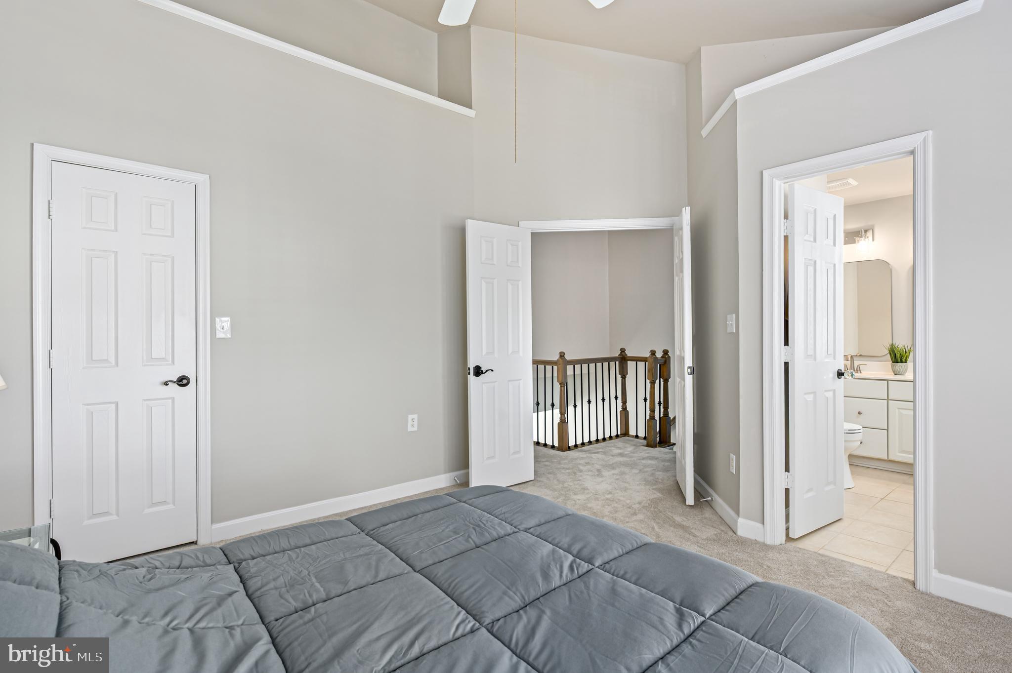 LOWES ISLAND - Residential