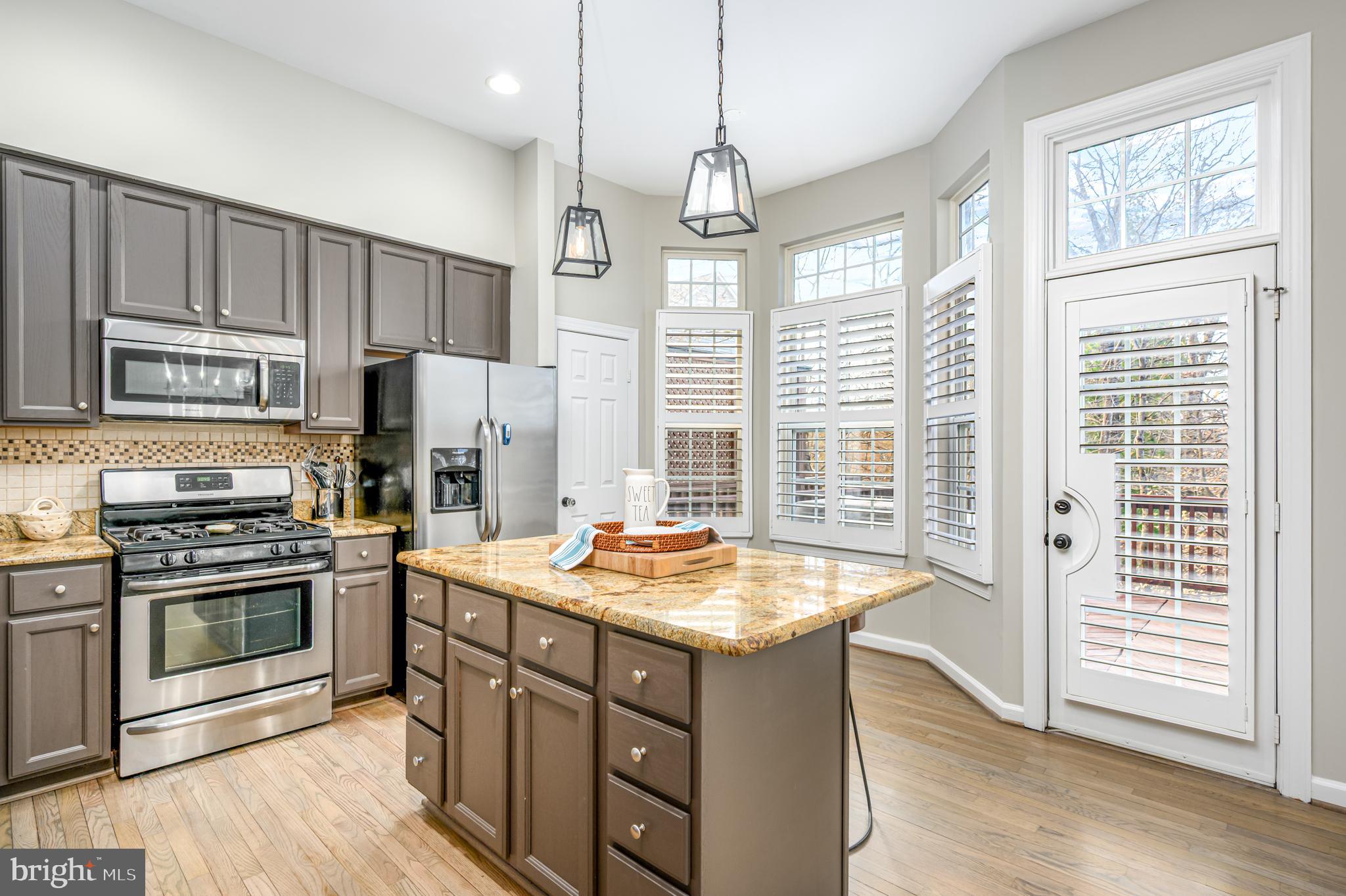 LOWES ISLAND - Residential