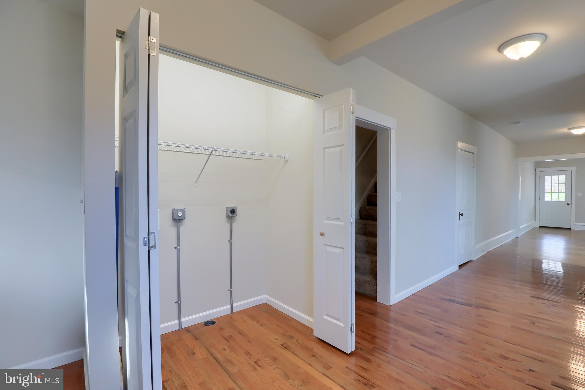 ADAMSTOWN - Residential