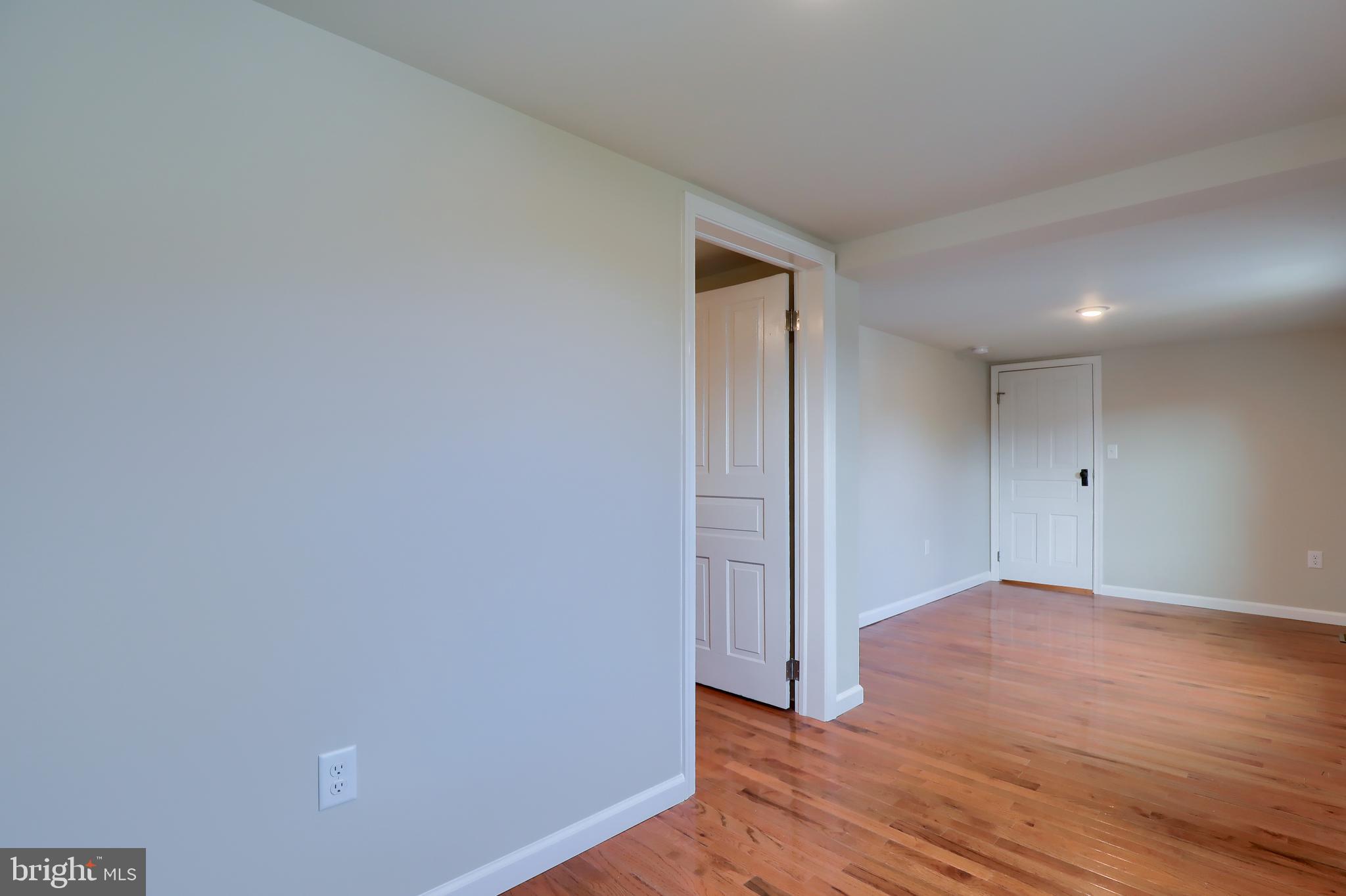 ADAMSTOWN - Residential