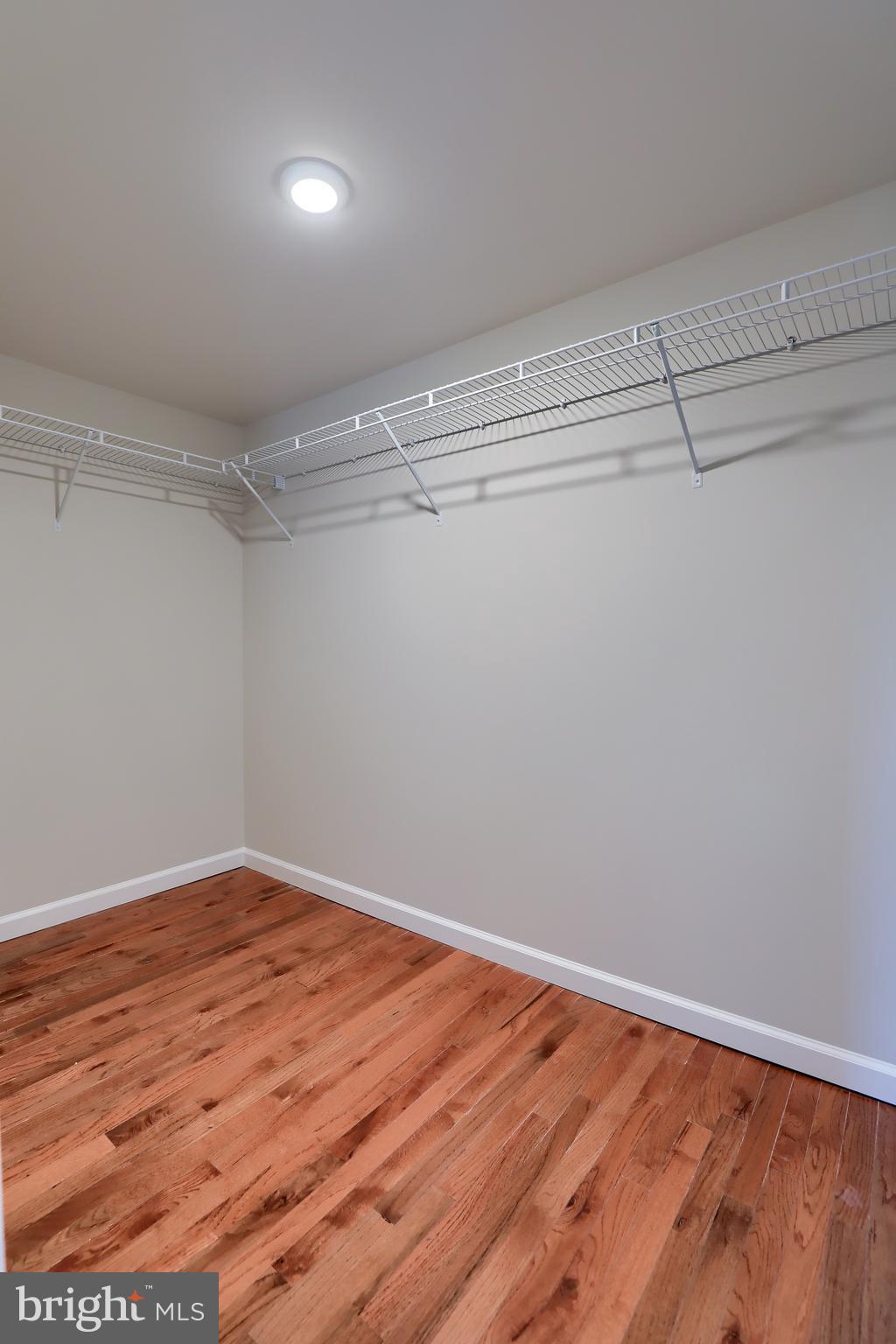 ADAMSTOWN - Residential