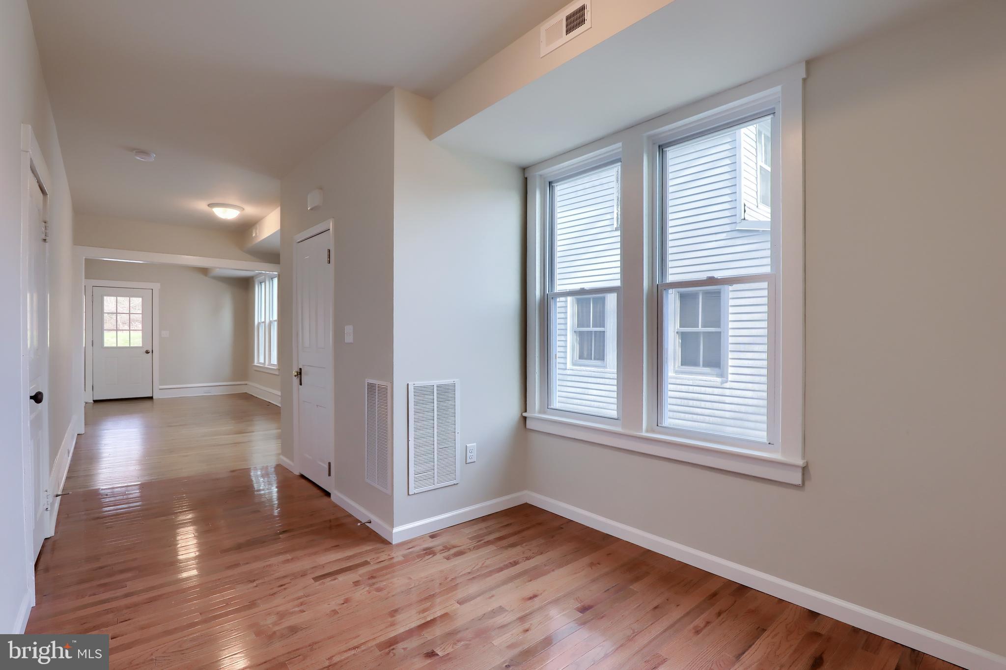 ADAMSTOWN - Residential