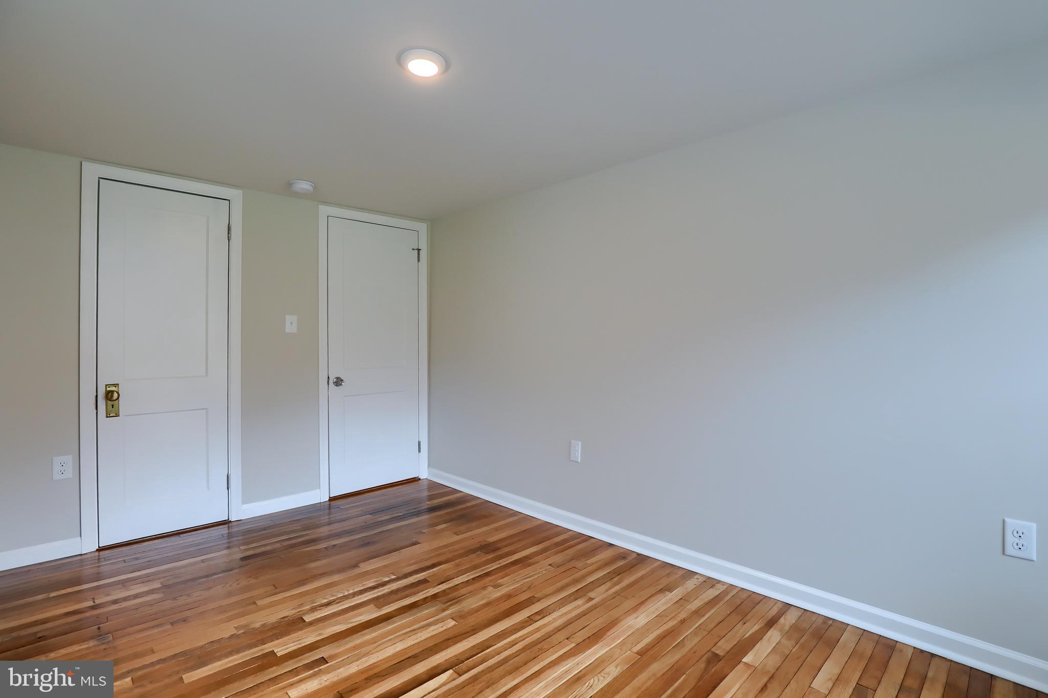 ADAMSTOWN - Residential