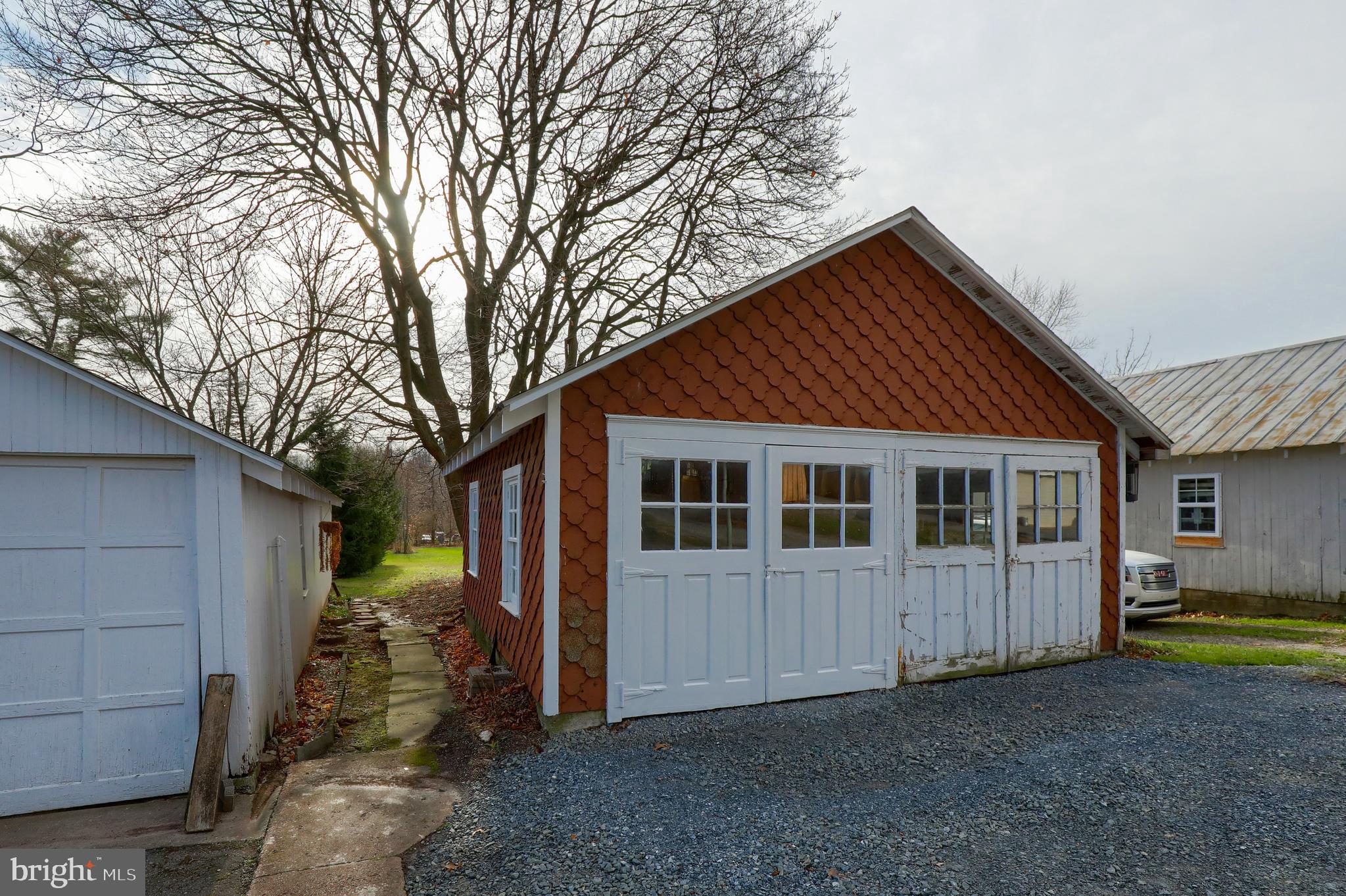 ADAMSTOWN - Residential