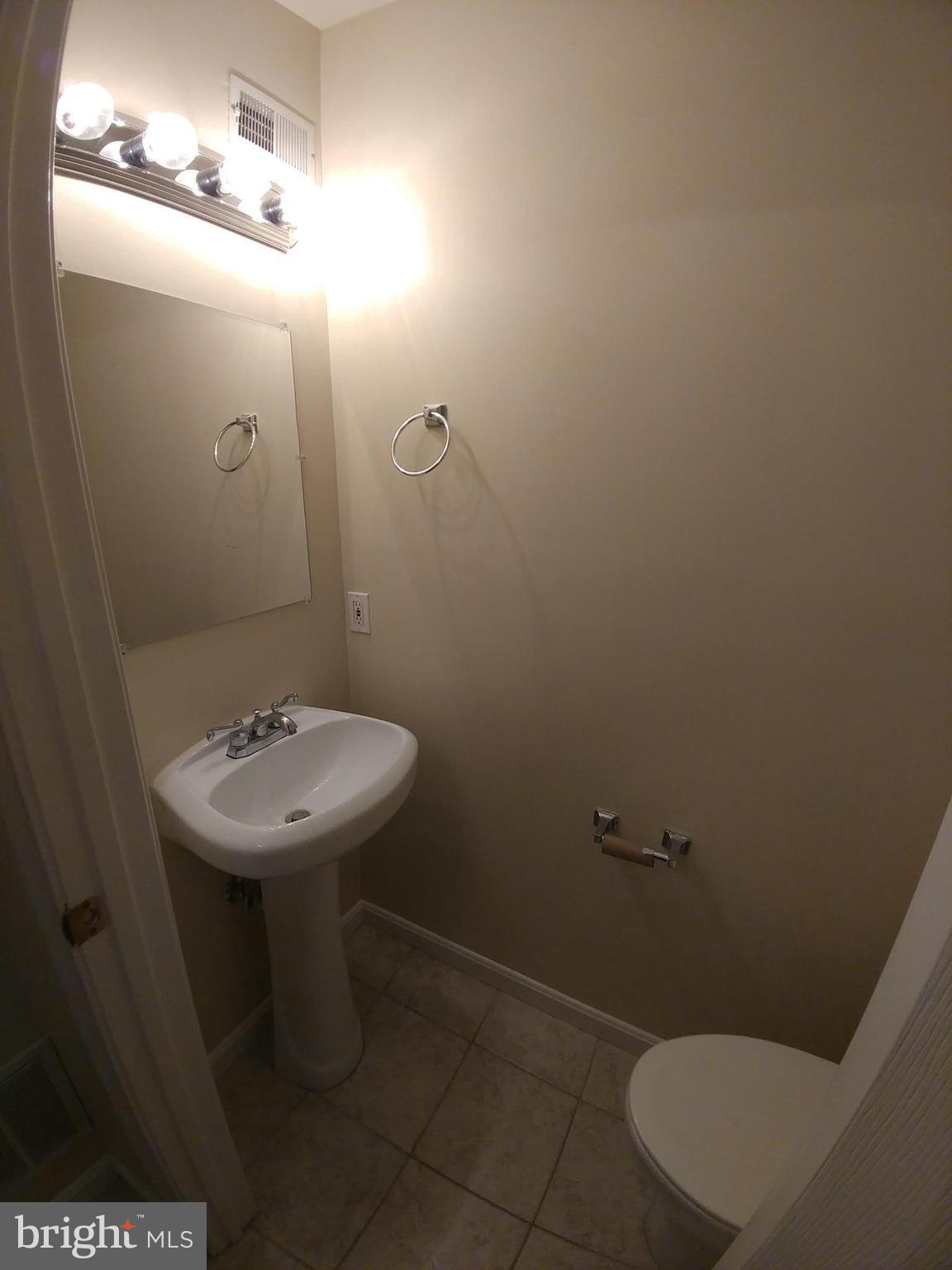 PINEY ORCHARD - Residential Lease