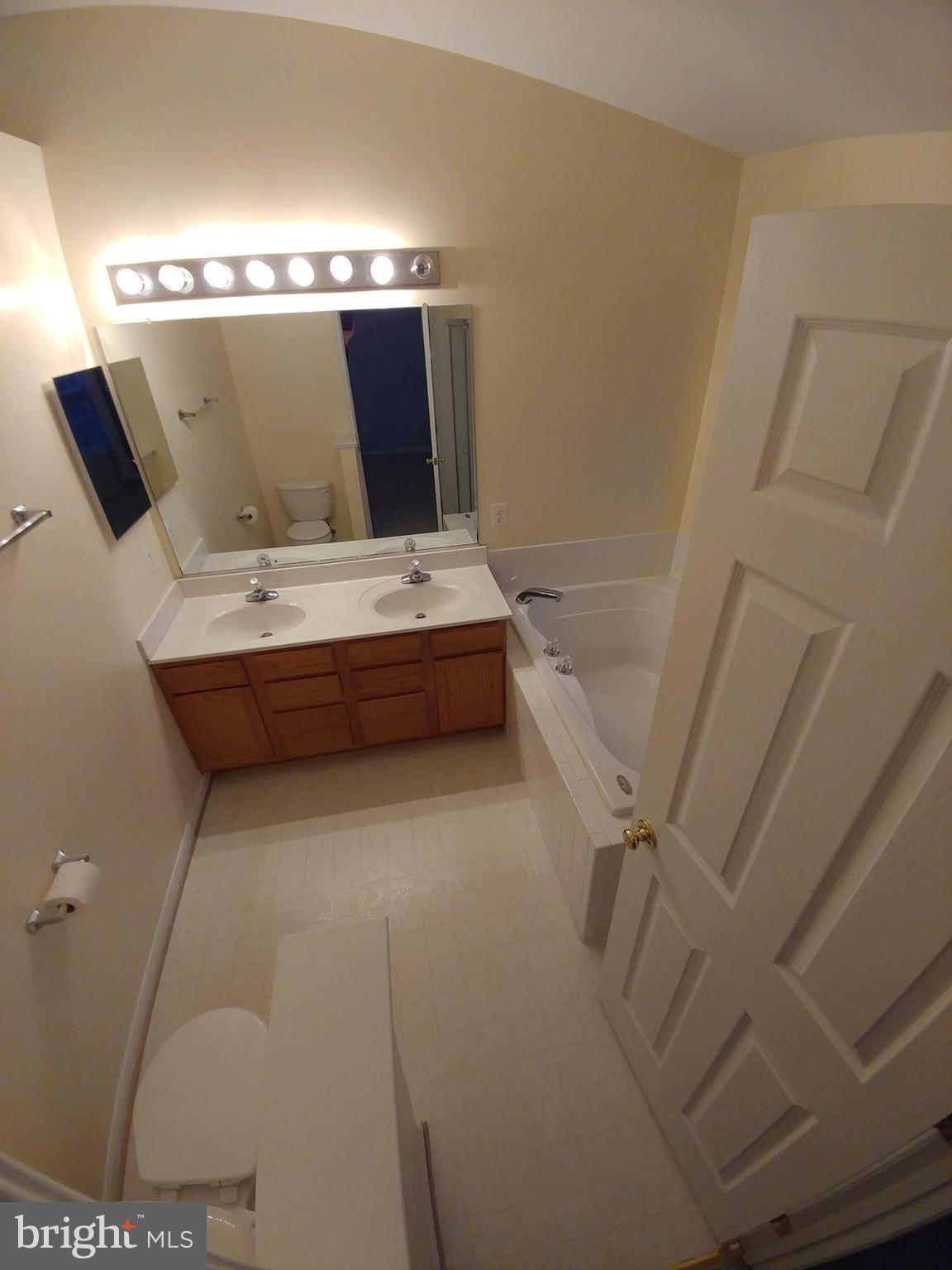 PINEY ORCHARD - Residential Lease