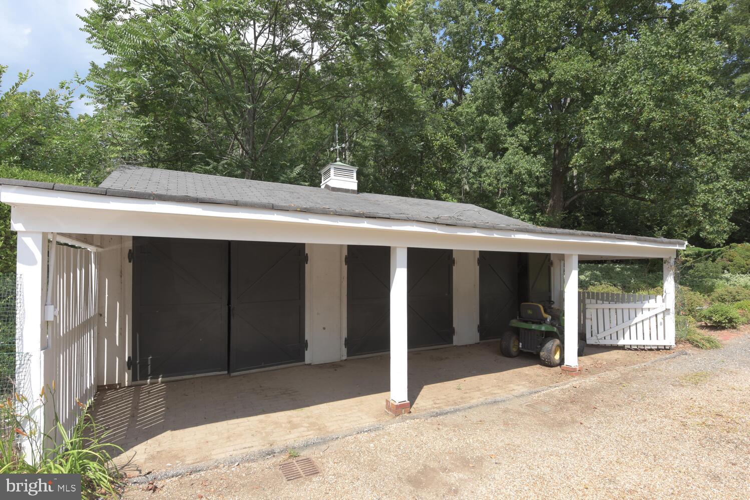 MASON NECK - Residential