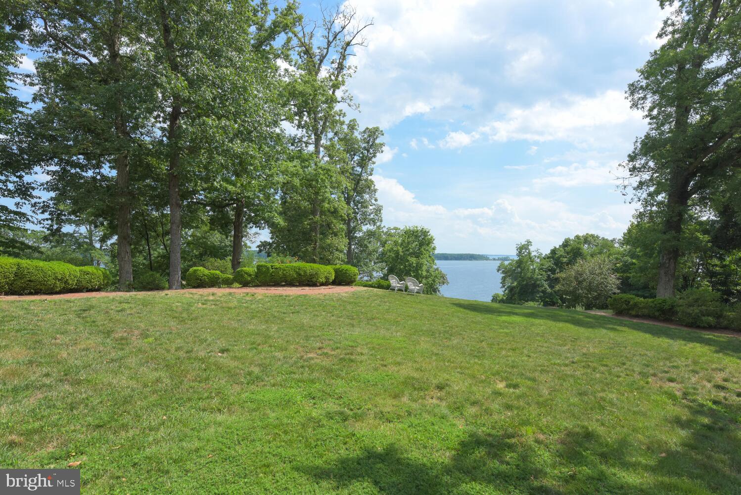 MASON NECK - Residential