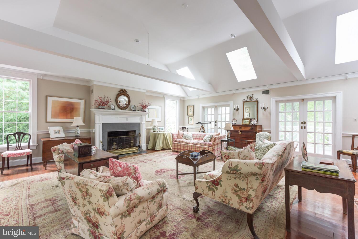 MASON NECK - Residential