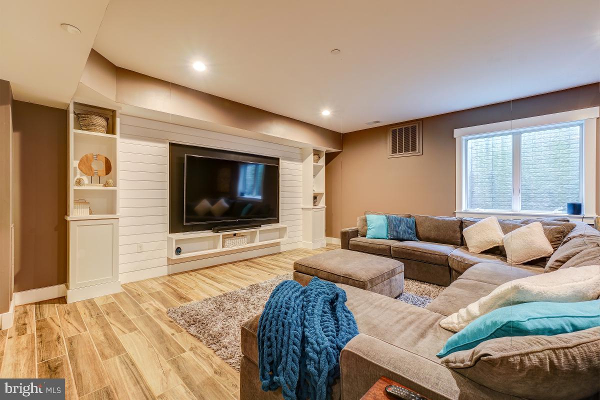 PARKWOOD - Residential