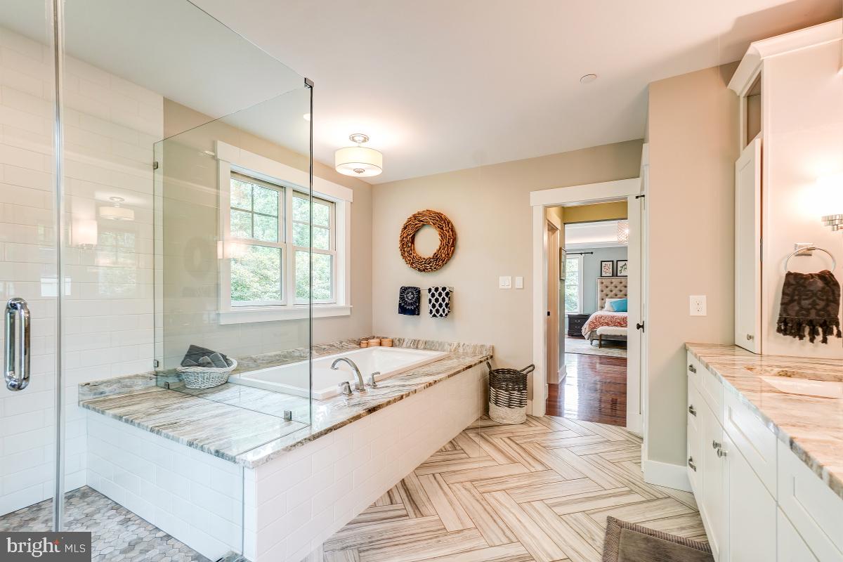 PARKWOOD - Residential