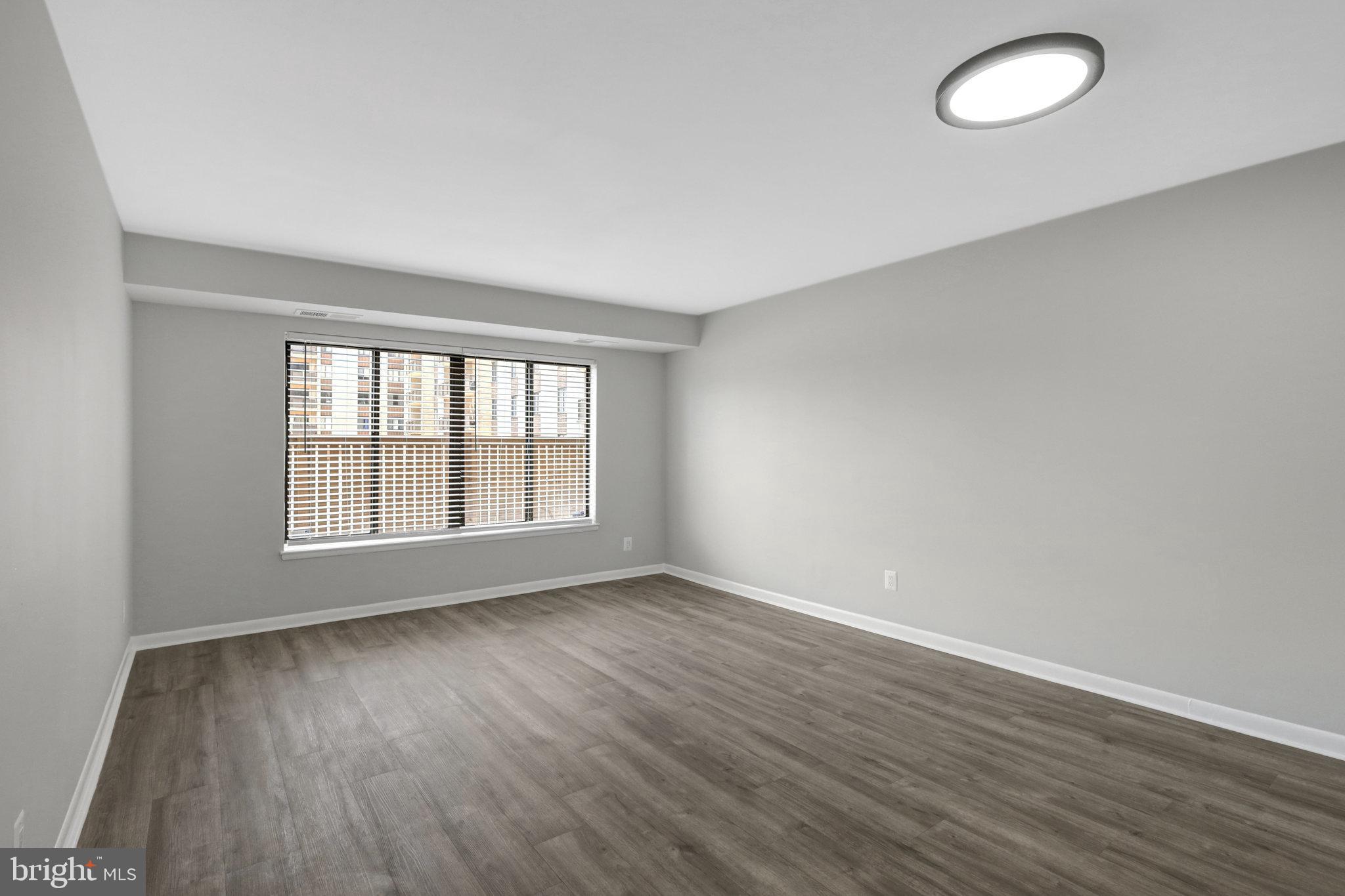 WOODLAKE TOWERS - Residential