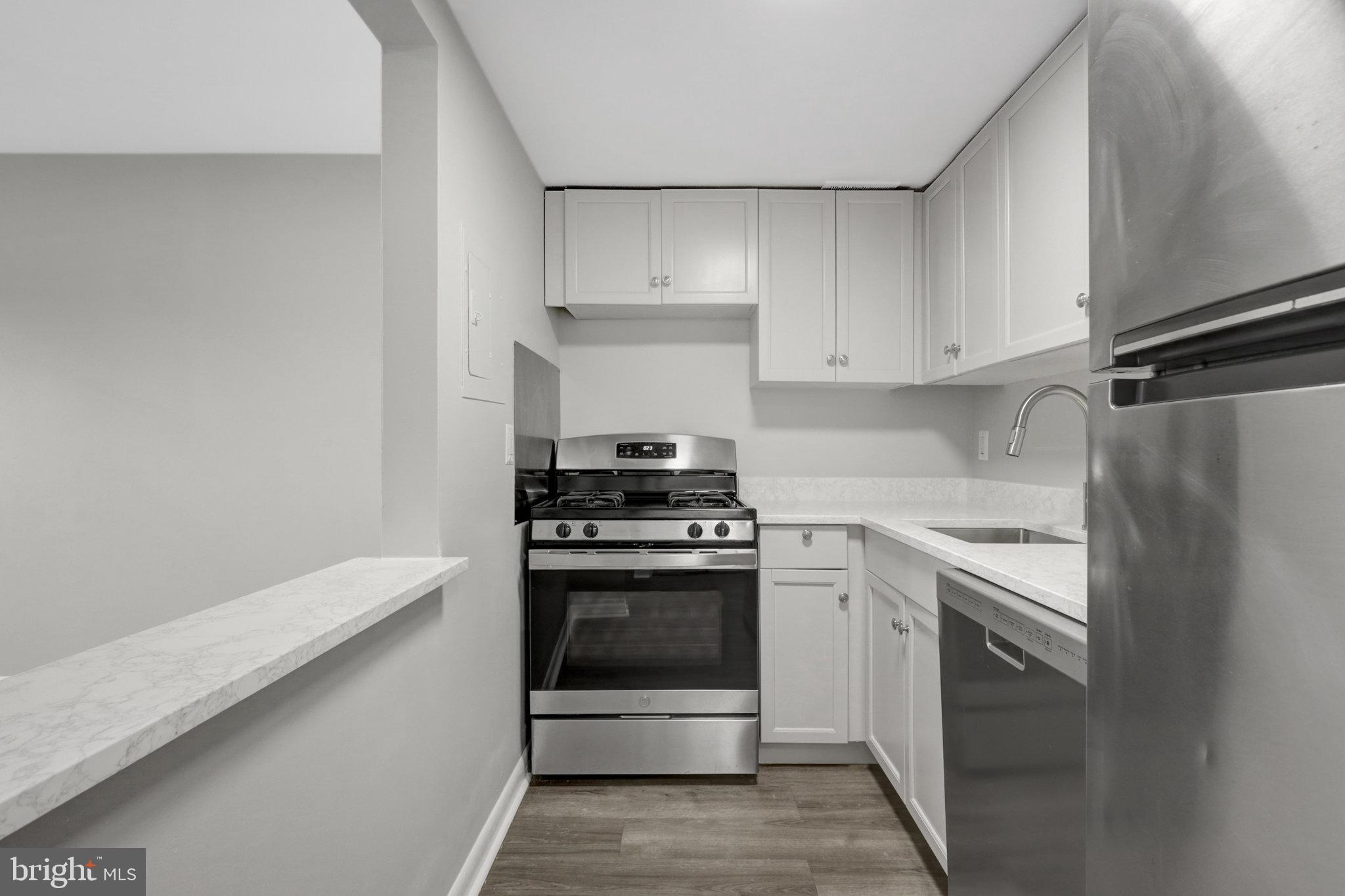 WOODLAKE TOWERS - Residential