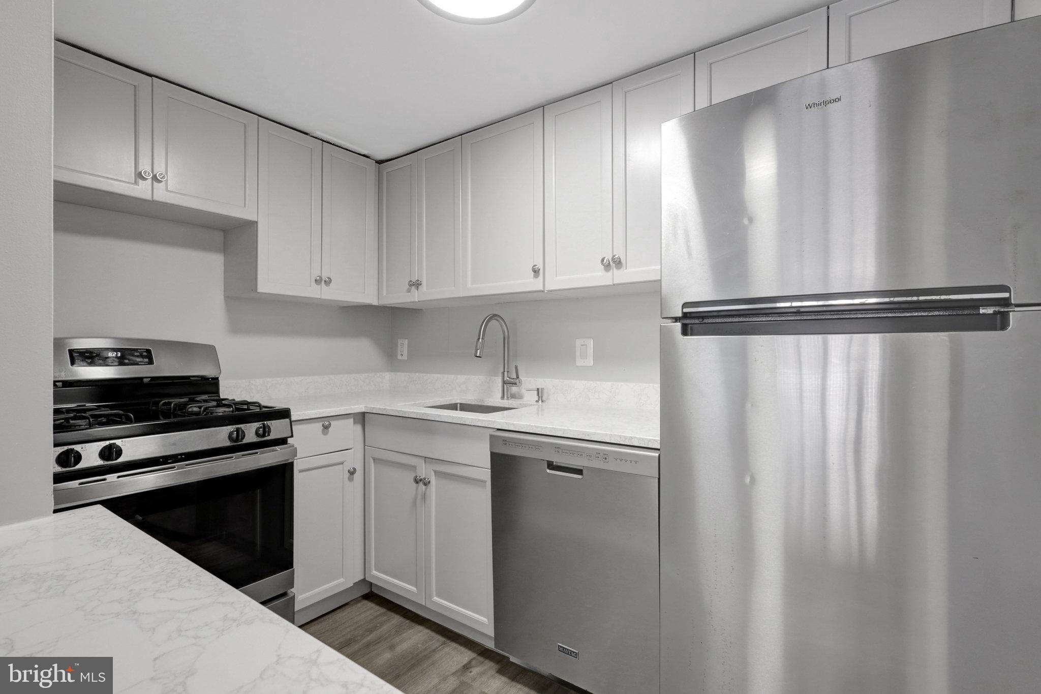 WOODLAKE TOWERS - Residential