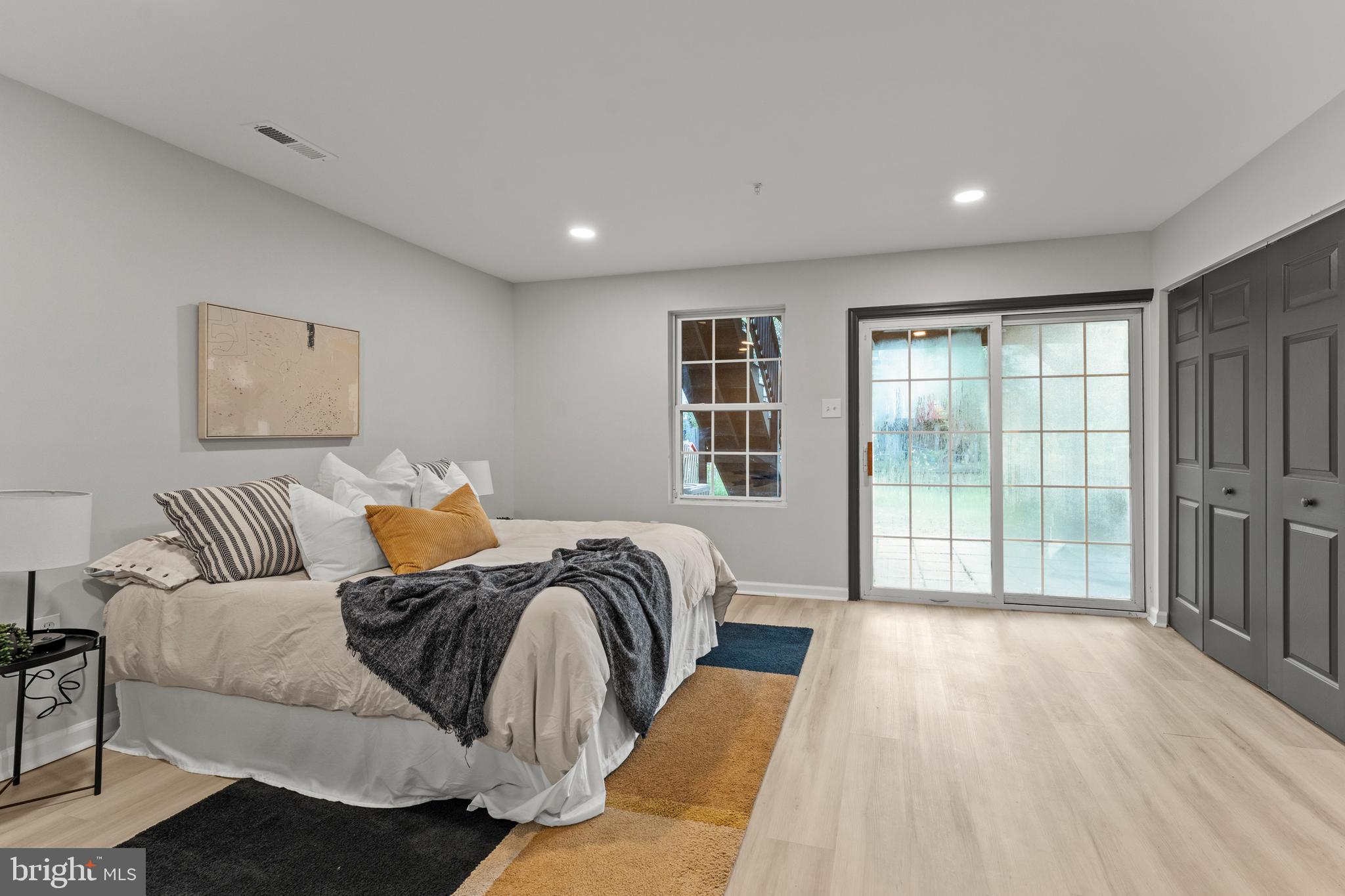 975 PIRATES COURT