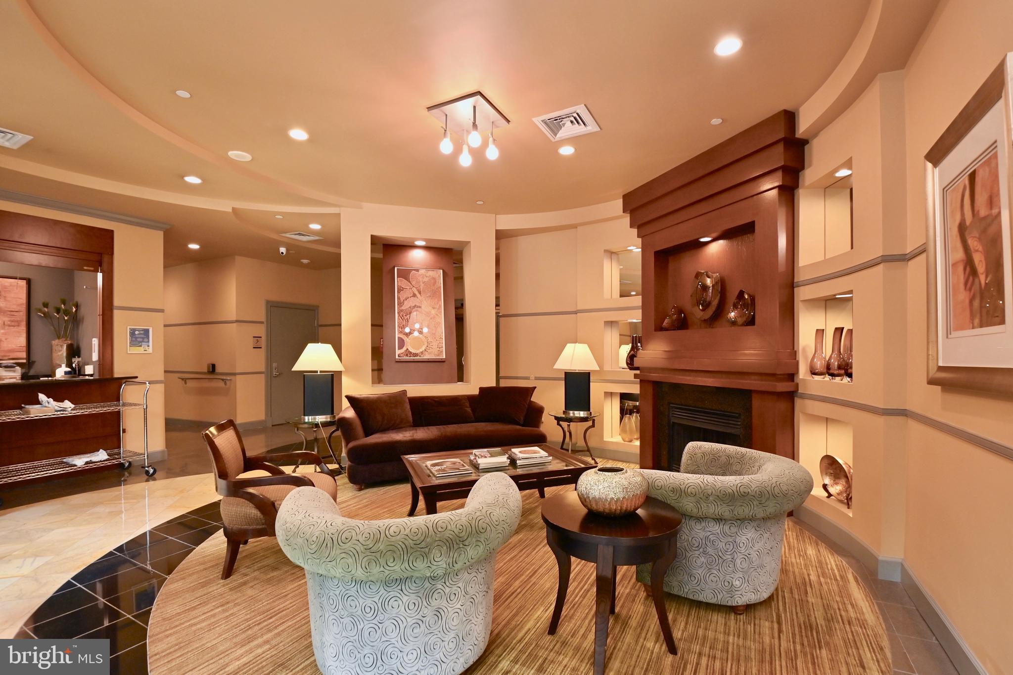 BERKELEY AT BALLSTON - Residential