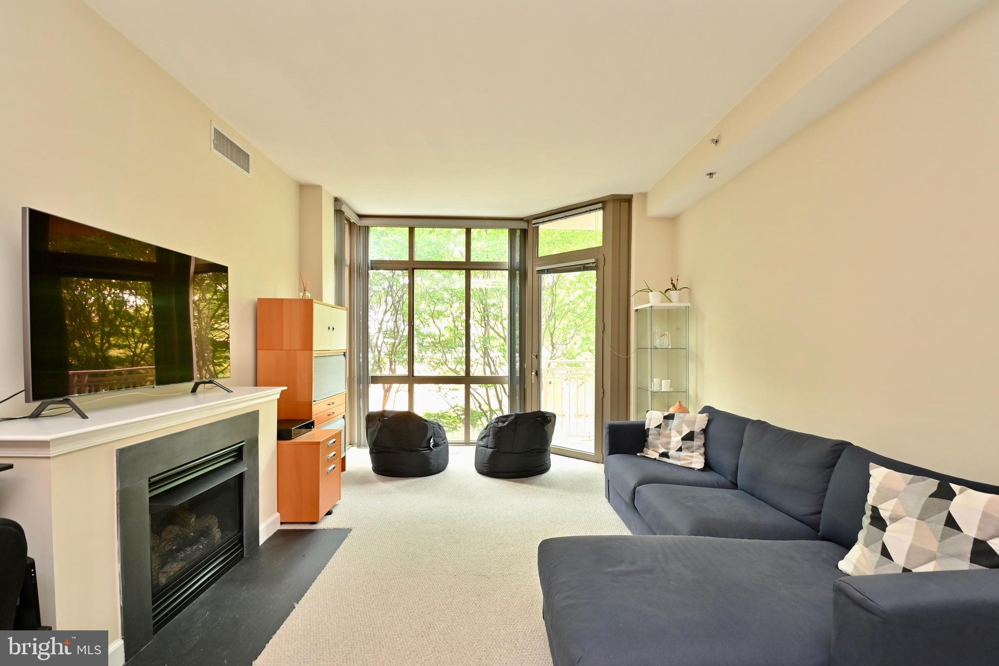 BERKELEY AT BALLSTON - Residential