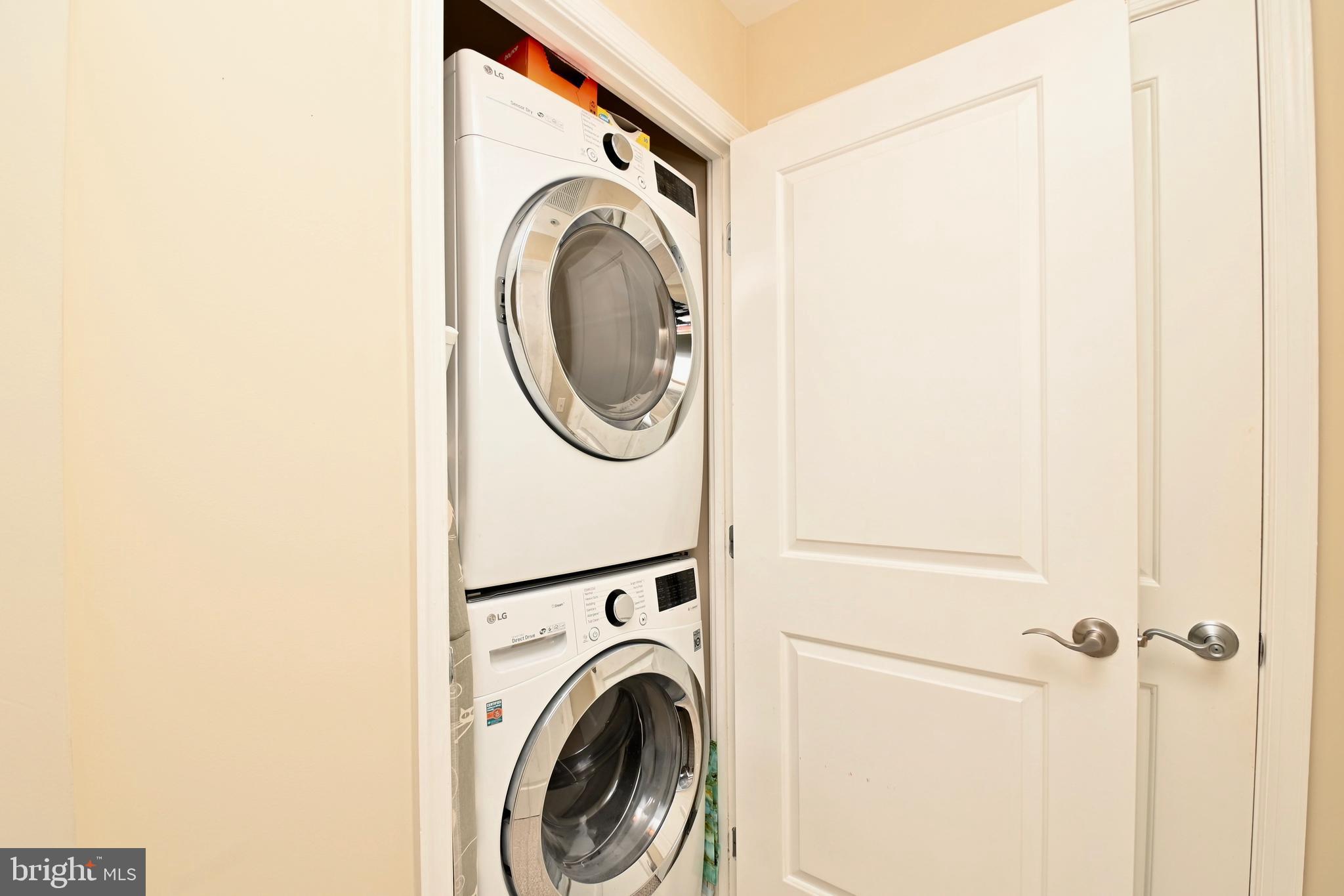 BERKELEY AT BALLSTON - Residential