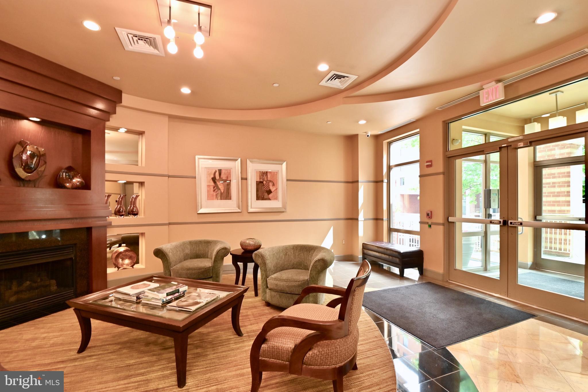 BERKELEY AT BALLSTON - Residential