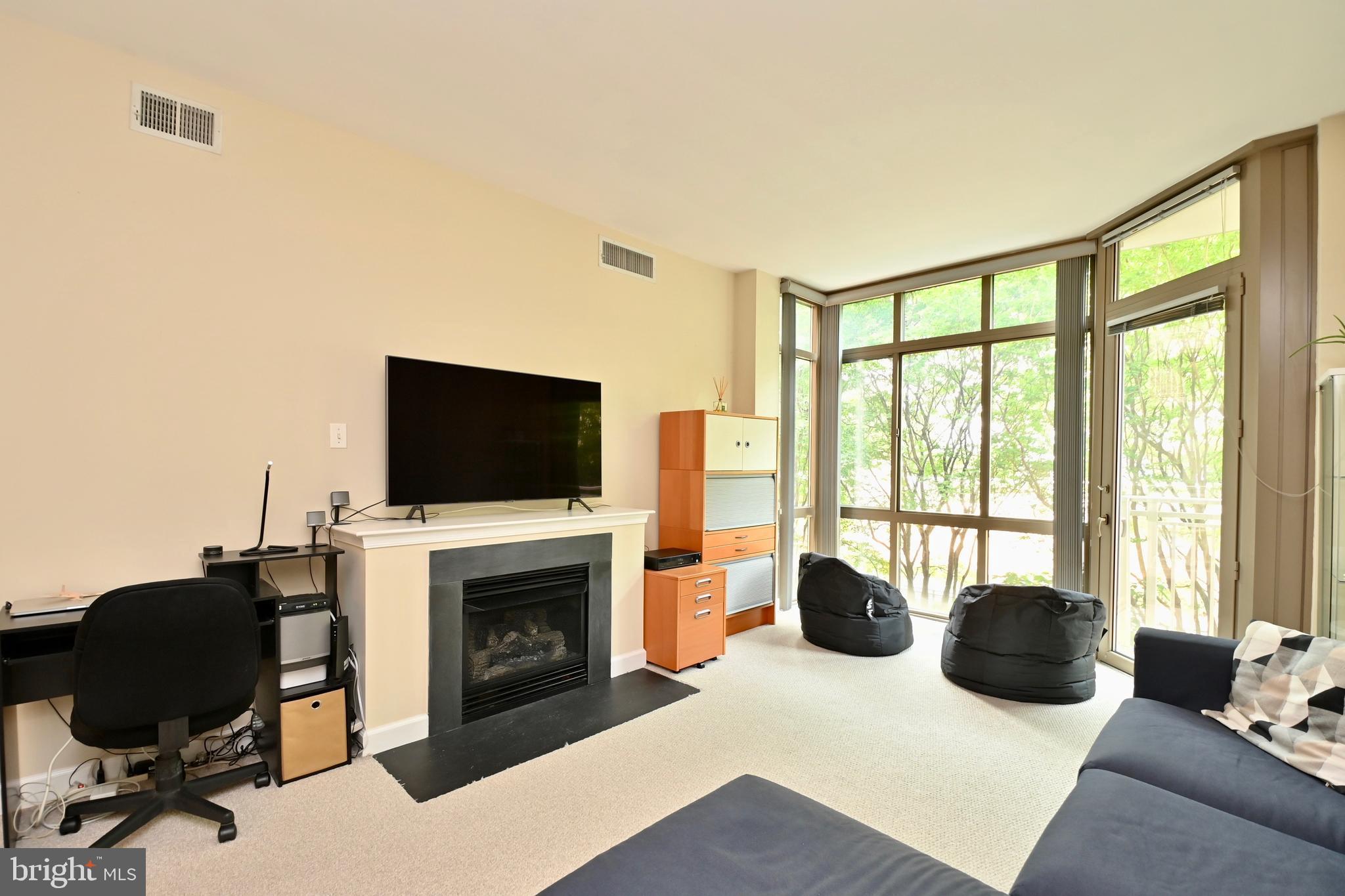 BERKELEY AT BALLSTON - Residential