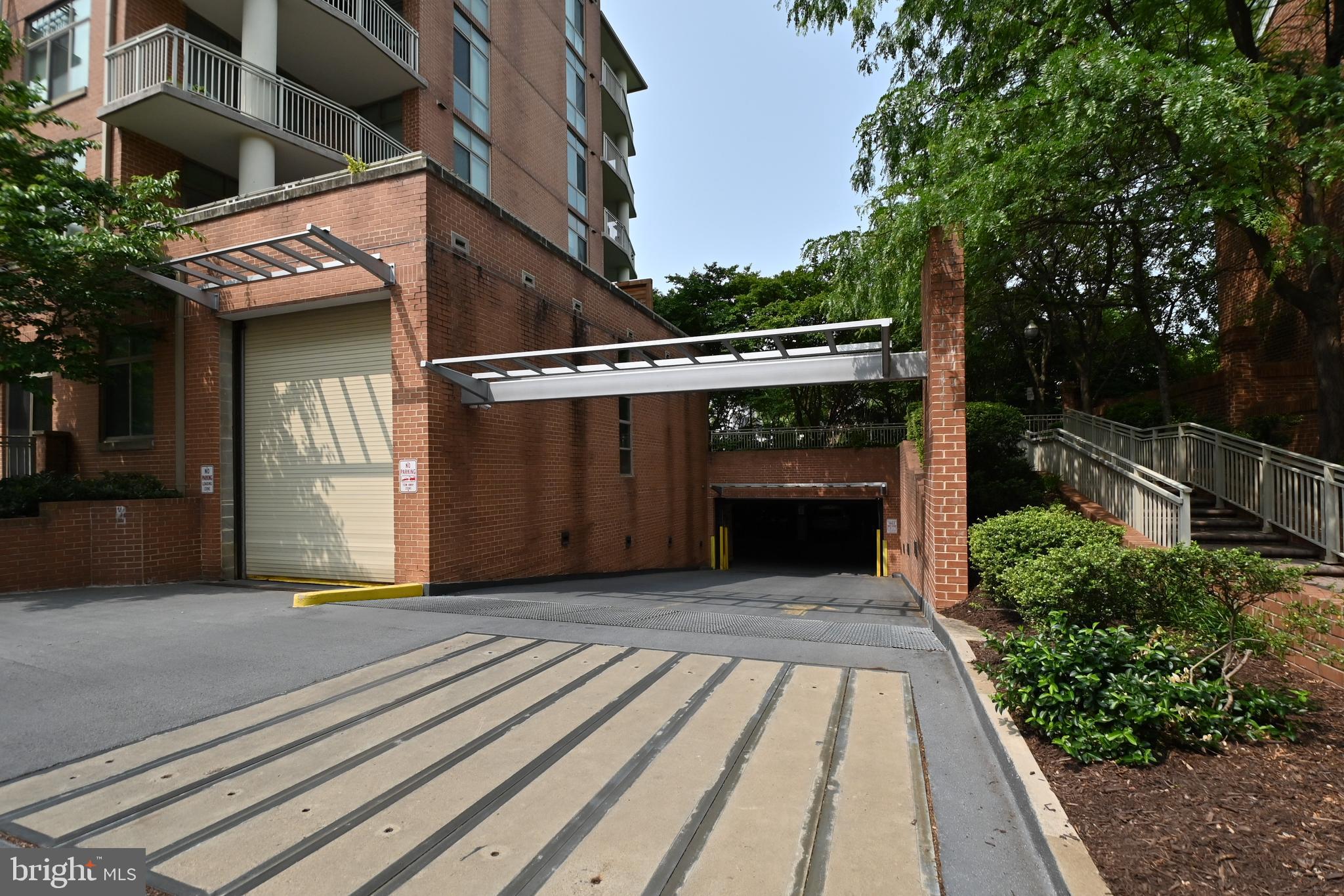 BERKELEY AT BALLSTON - Residential