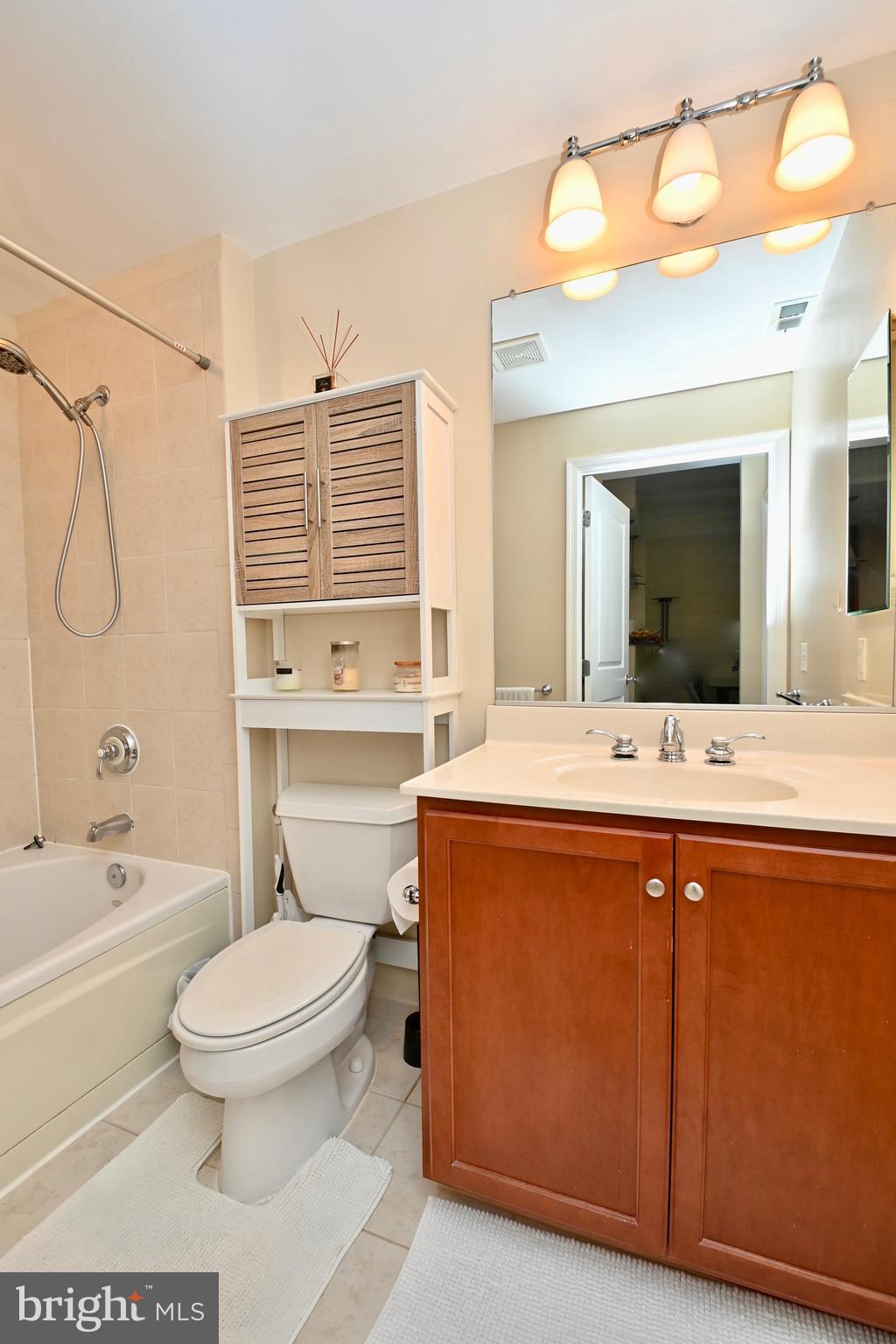 BERKELEY AT BALLSTON - Residential