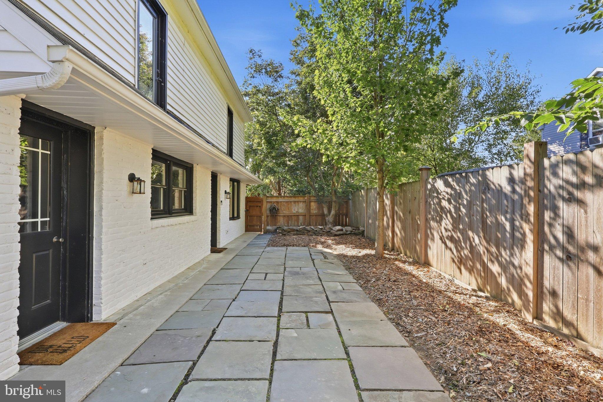 478 REAR WASP STREET