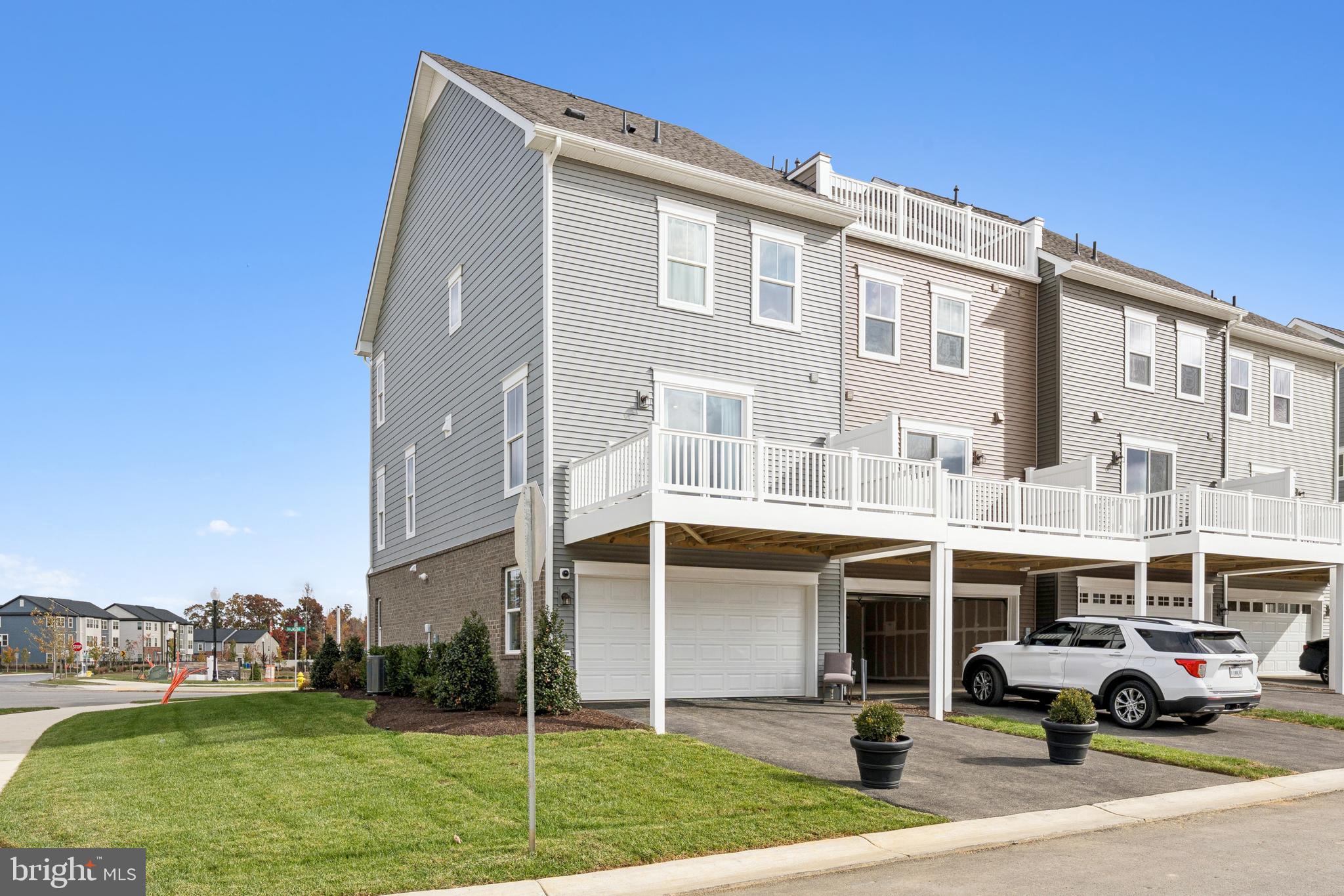 SUNSTONE PRESERVE - Residential