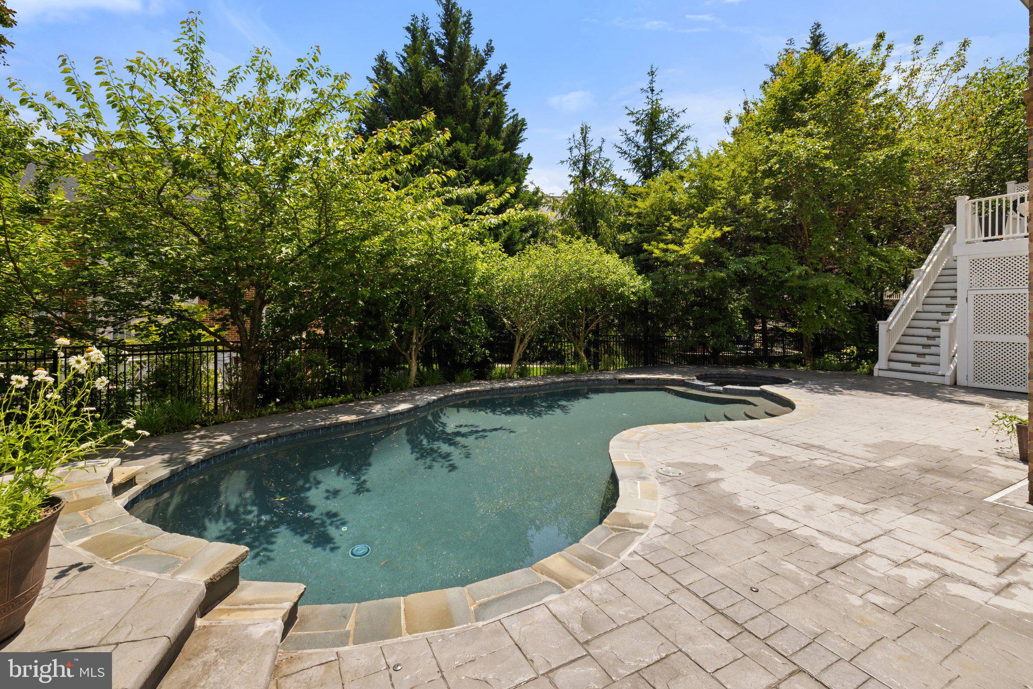 PICKETT'S RESERVE - Residential