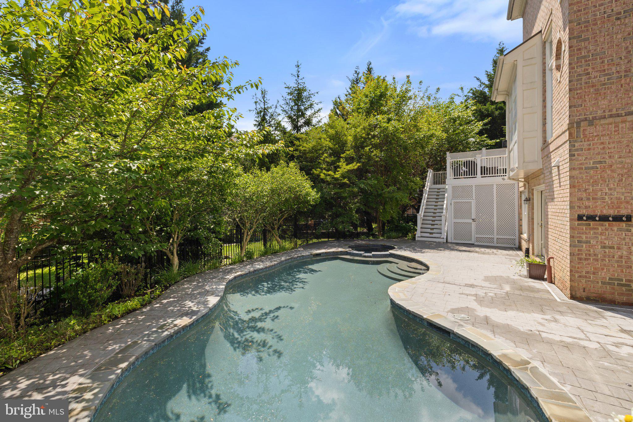 PICKETT'S RESERVE - Residential