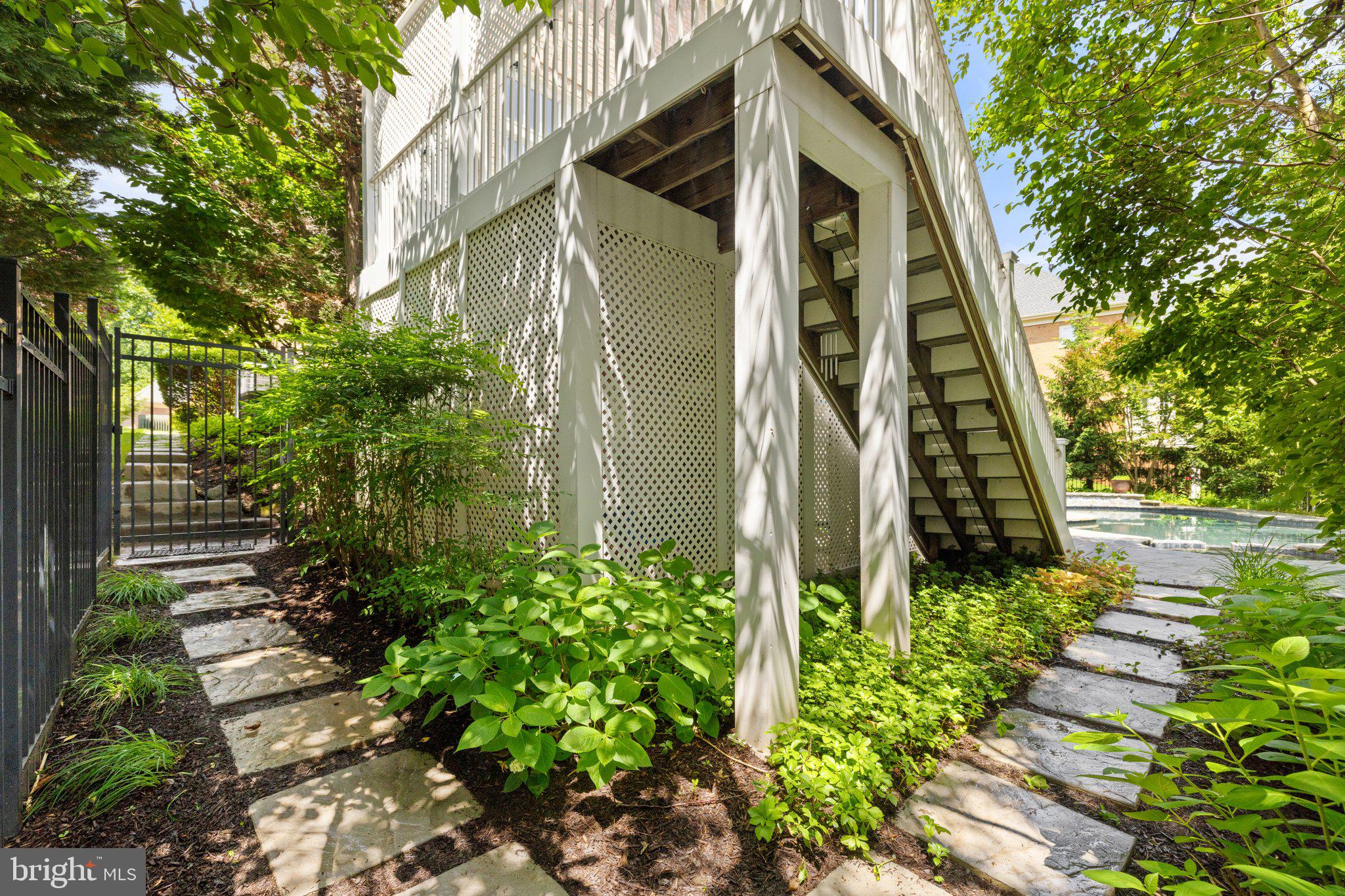 PICKETT'S RESERVE - Residential