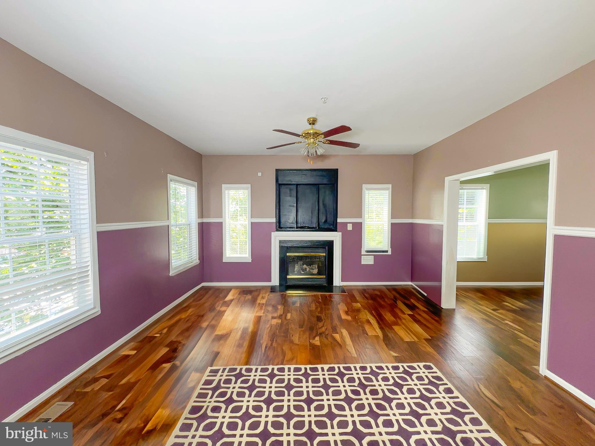 HAWTHORNE HILL - Residential