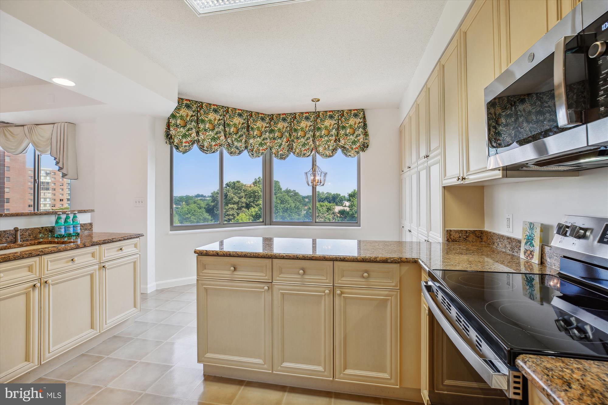 OVERLOOK AT LEISURE WORLD - Residential