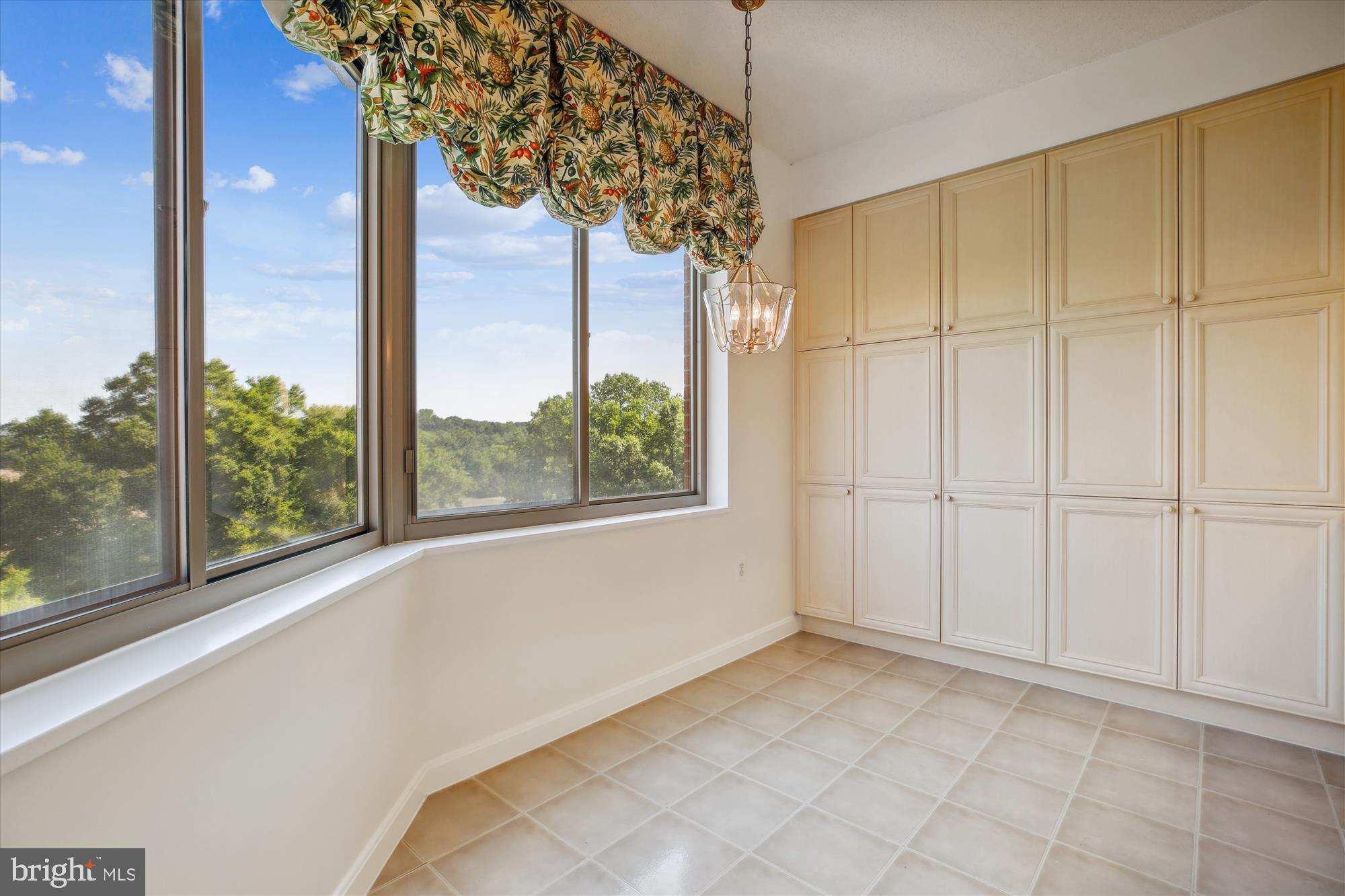 OVERLOOK AT LEISURE WORLD - Residential