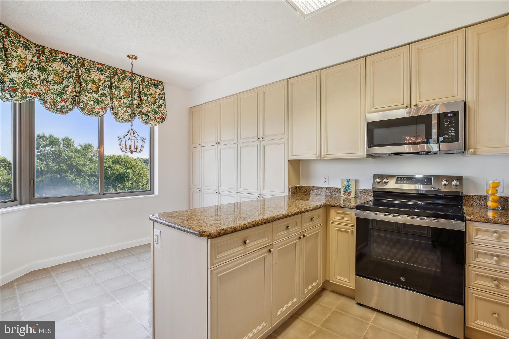 OVERLOOK AT LEISURE WORLD - Residential