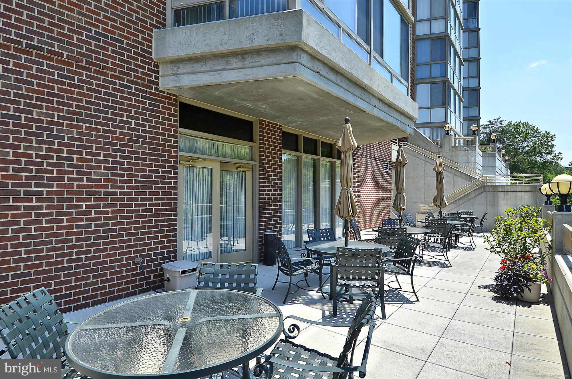 OVERLOOK AT LEISURE WORLD - Residential