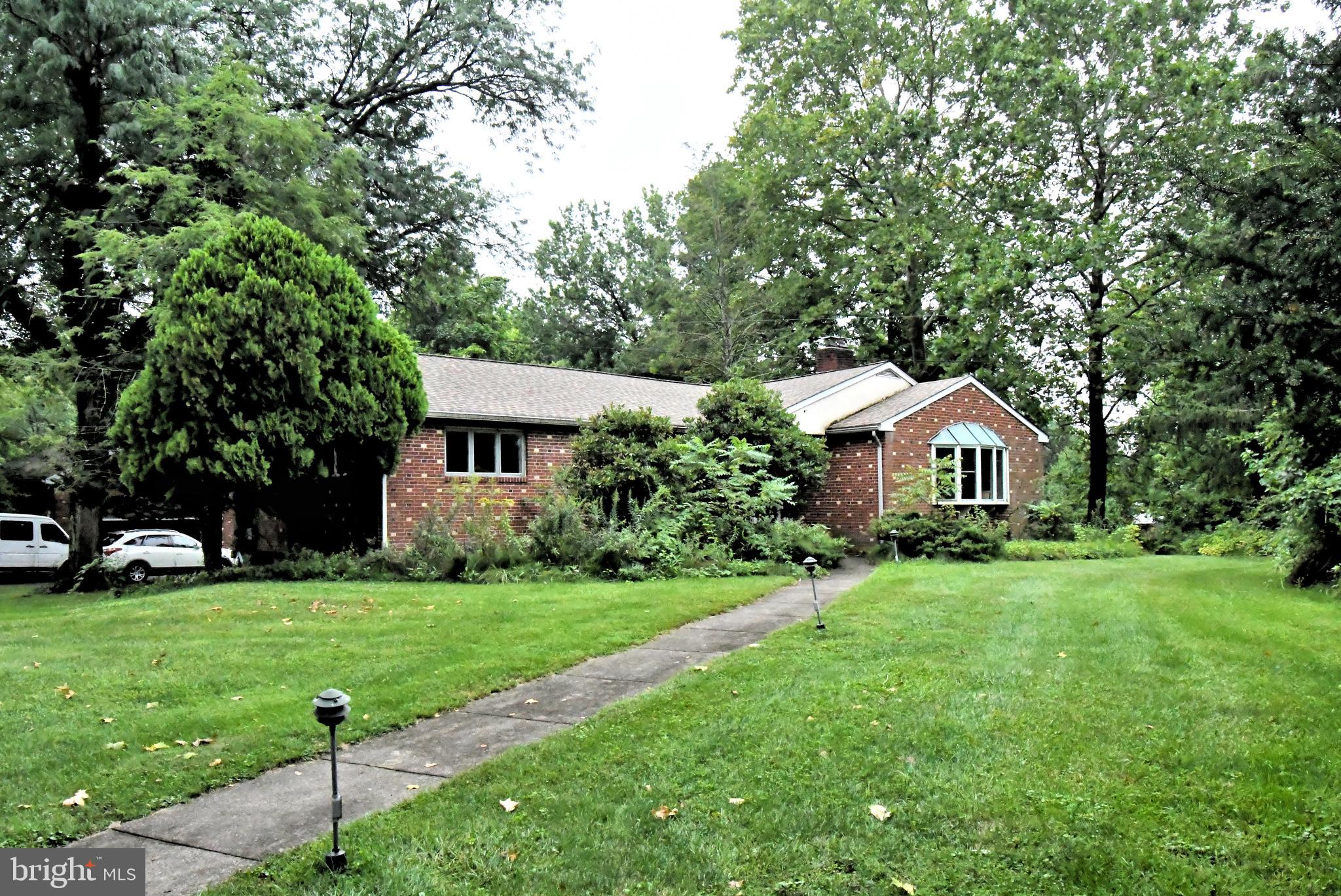 1560 PENLLYN BLUE BELL PIKE