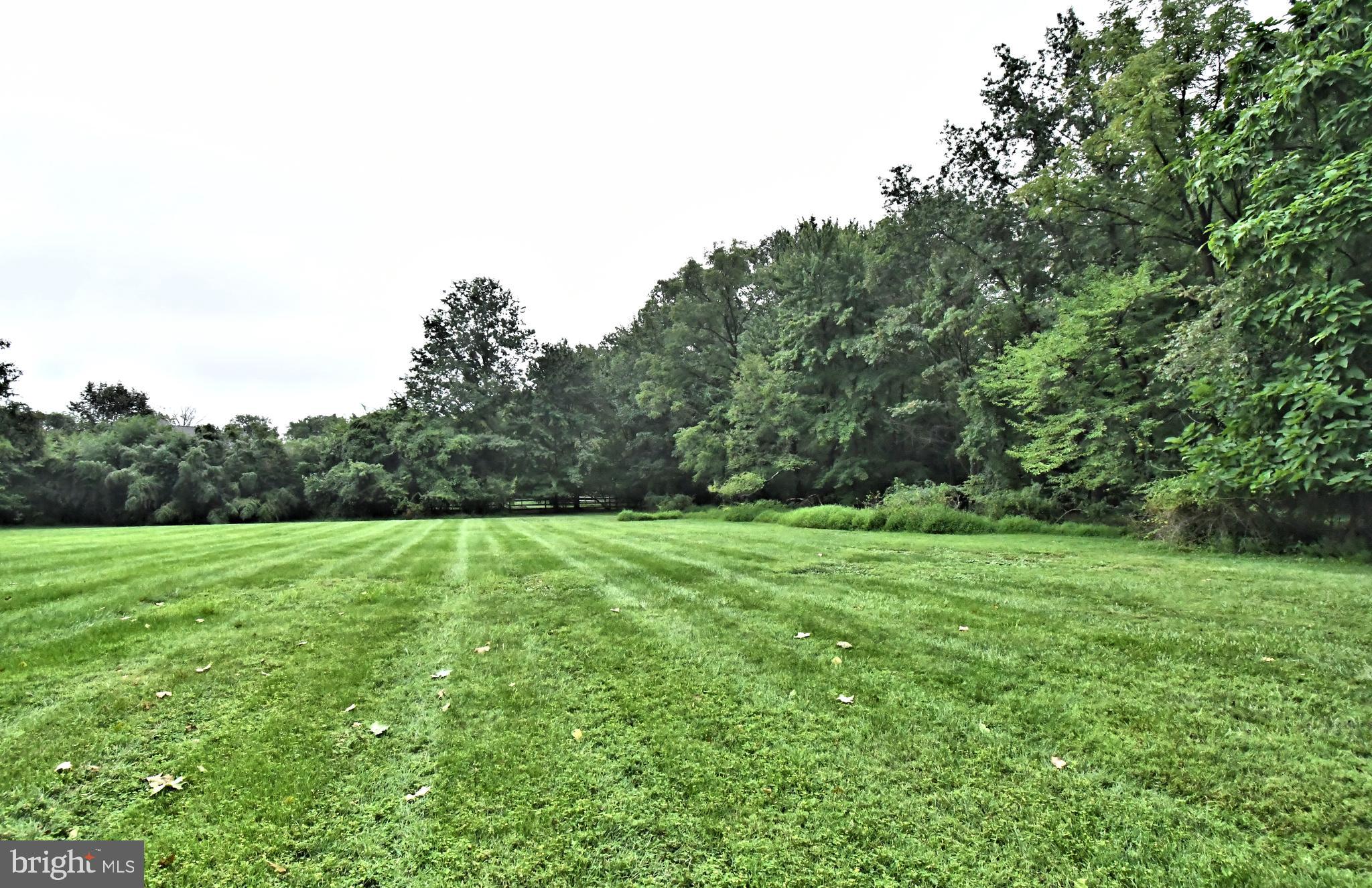 1560 PENLLYN BLUE BELL PIKE