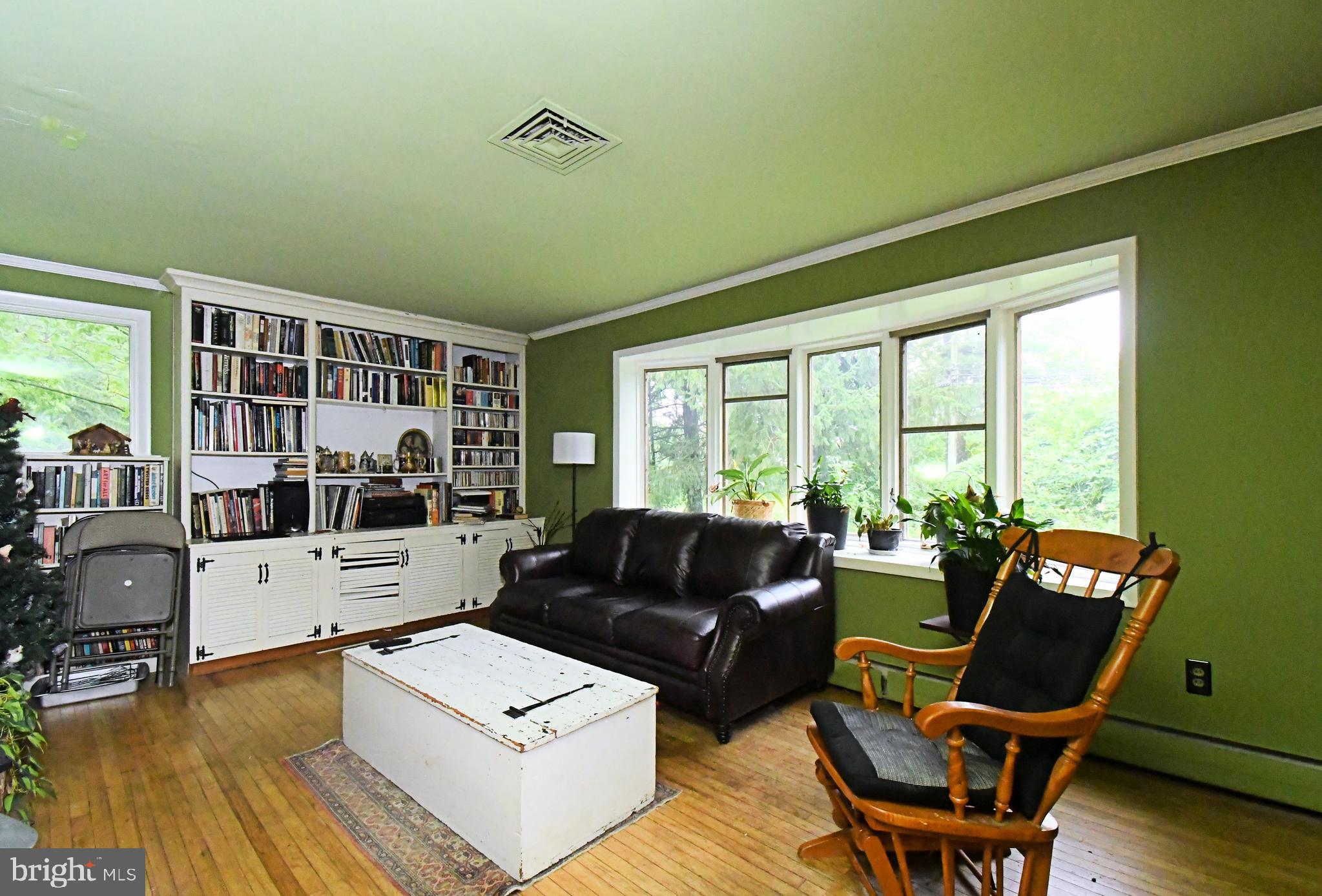 1560 PENLLYN BLUE BELL PIKE
