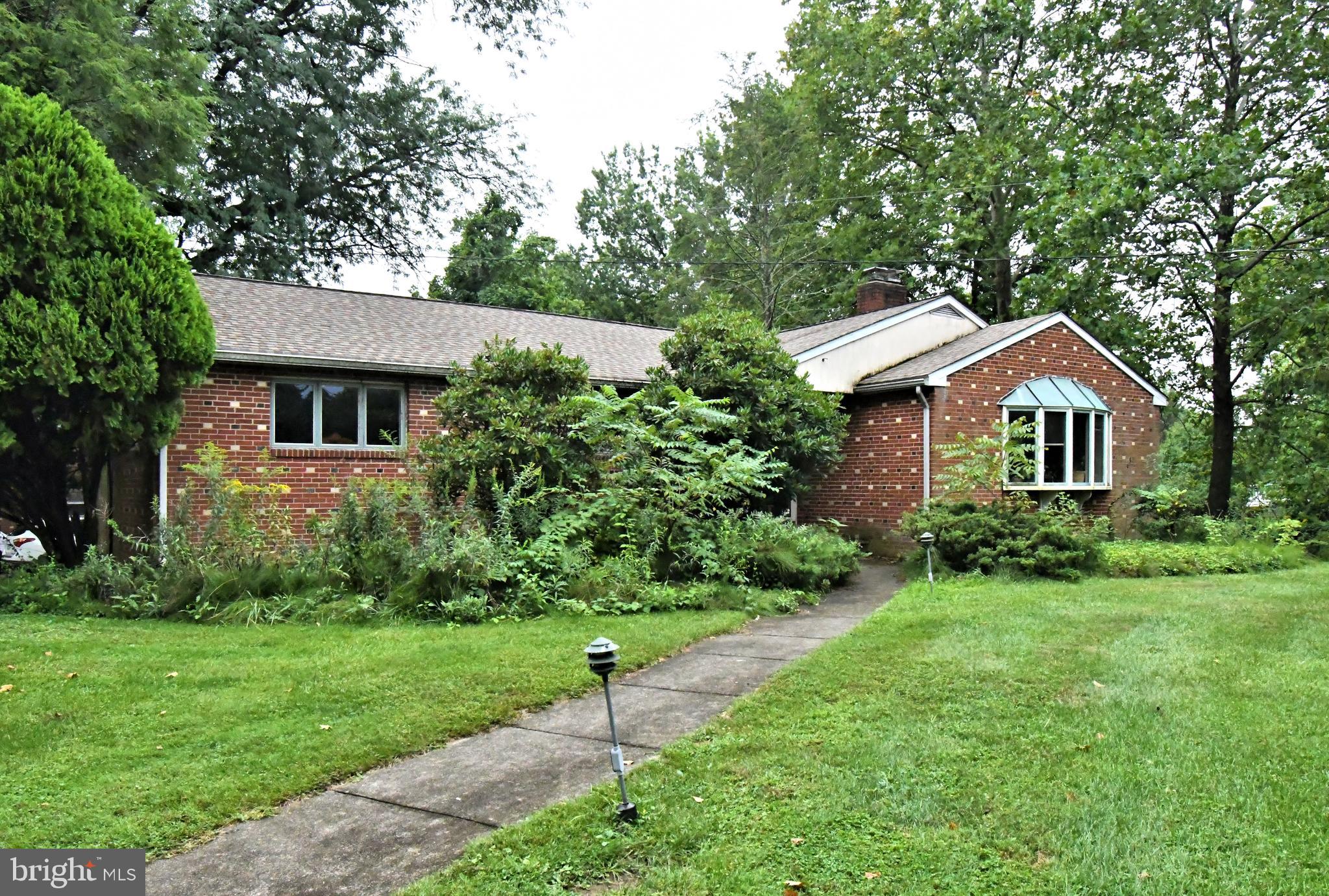 1560 PENLLYN BLUE BELL PIKE