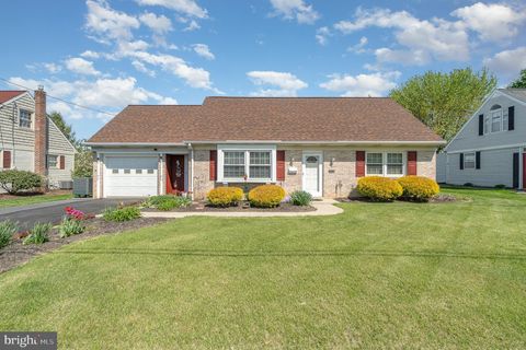 535 W CONESTOGA STREET NEW HOLLAND PA 17557