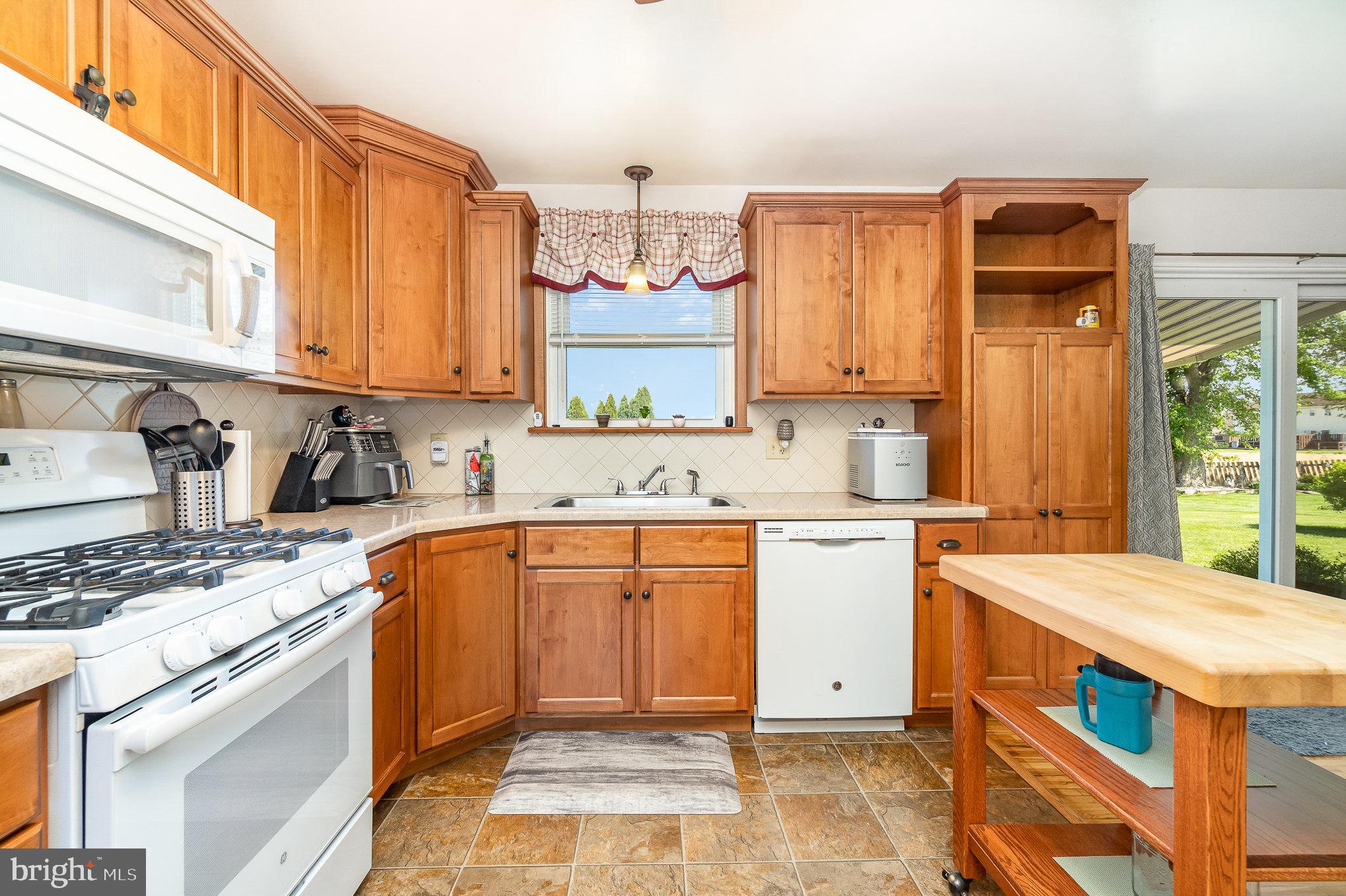 NEW HOLLAND BOROUGH - Residential