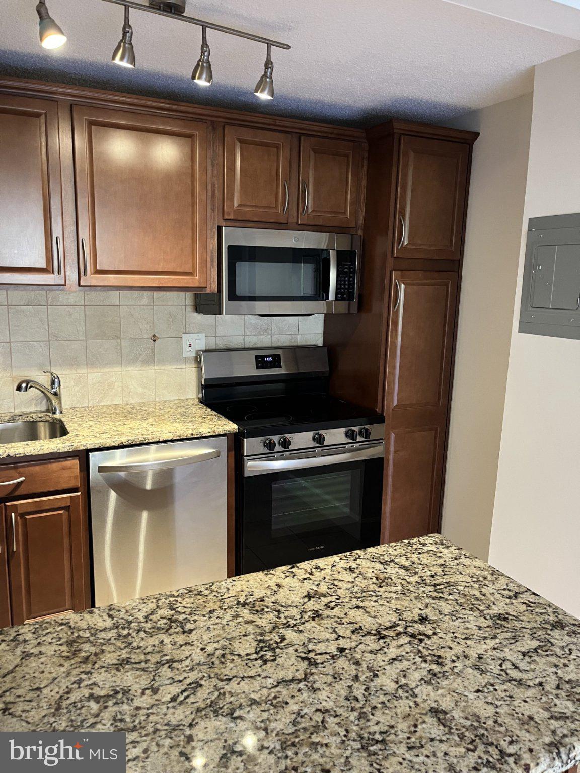 1325 18TH STREET NW 305